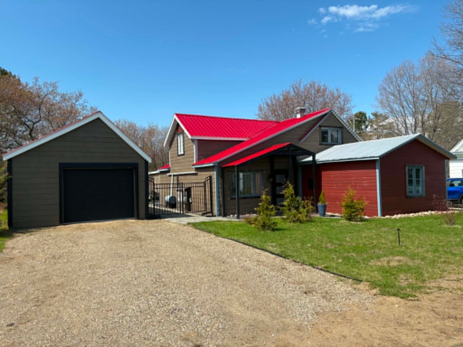 MLS: 22528556