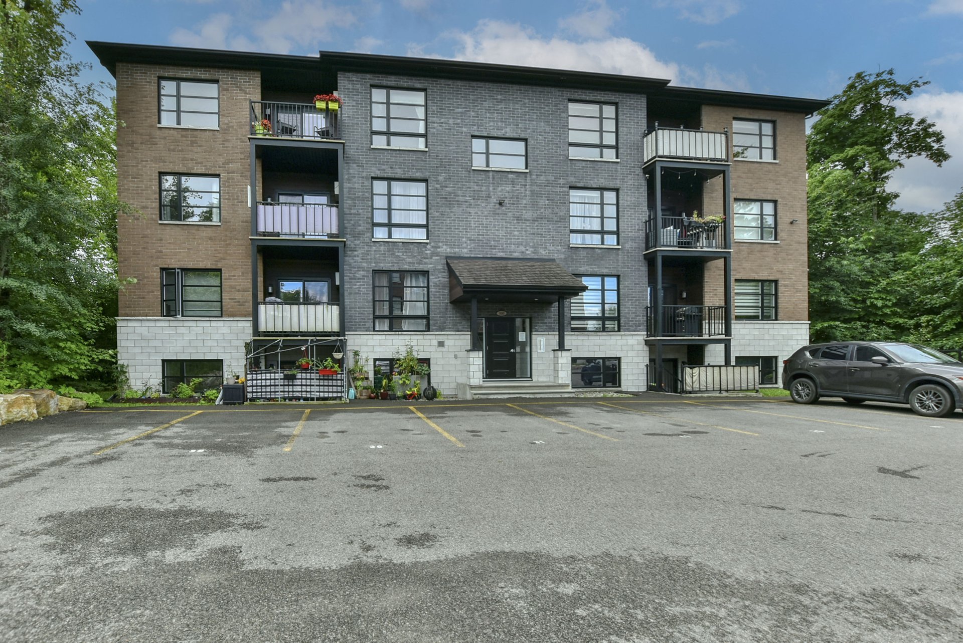 MLS: 16533619