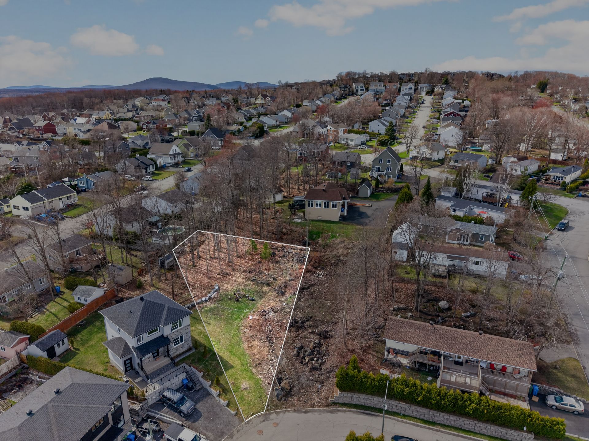 MLS: 25618061