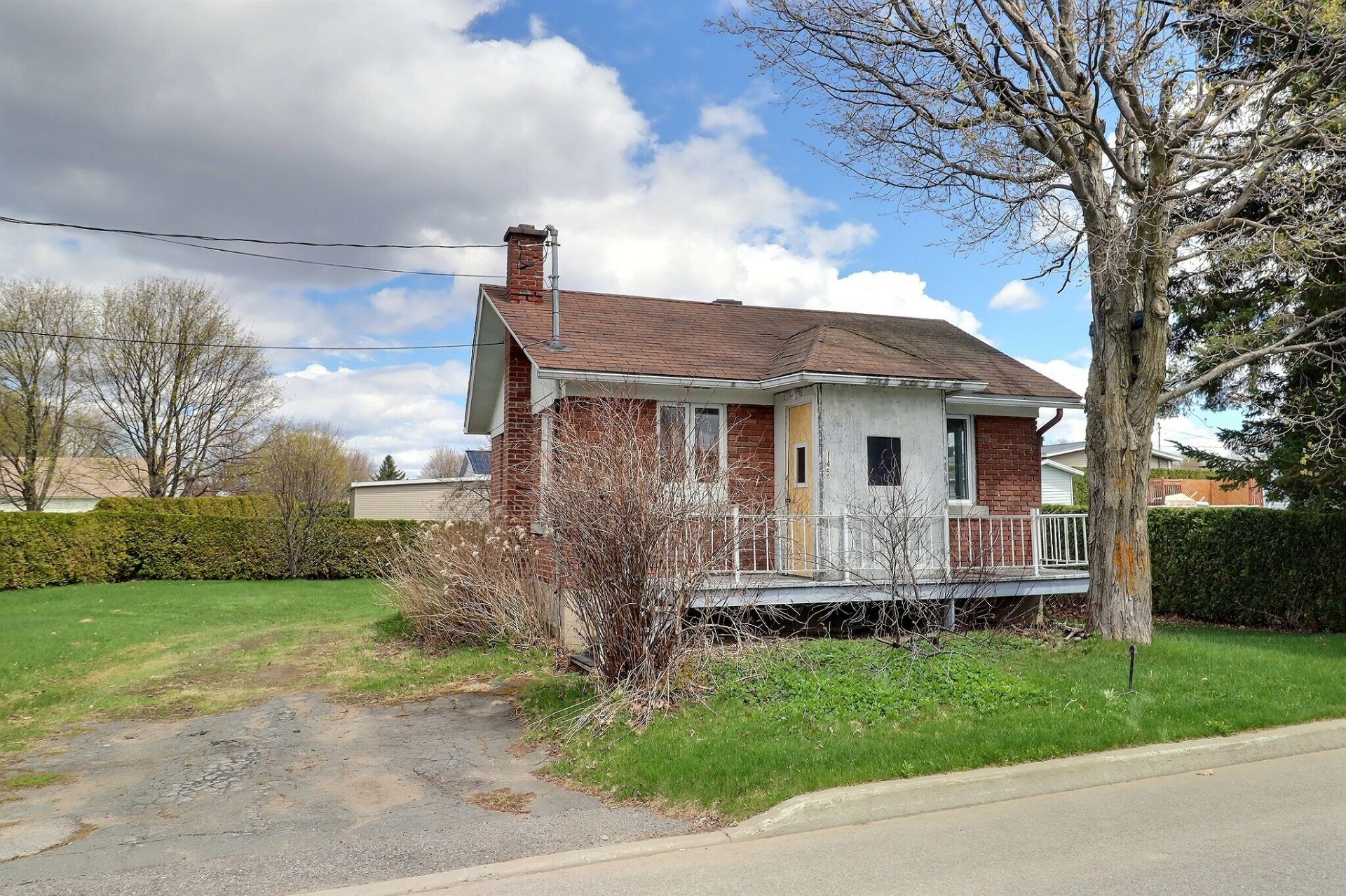 MLS: 15864878