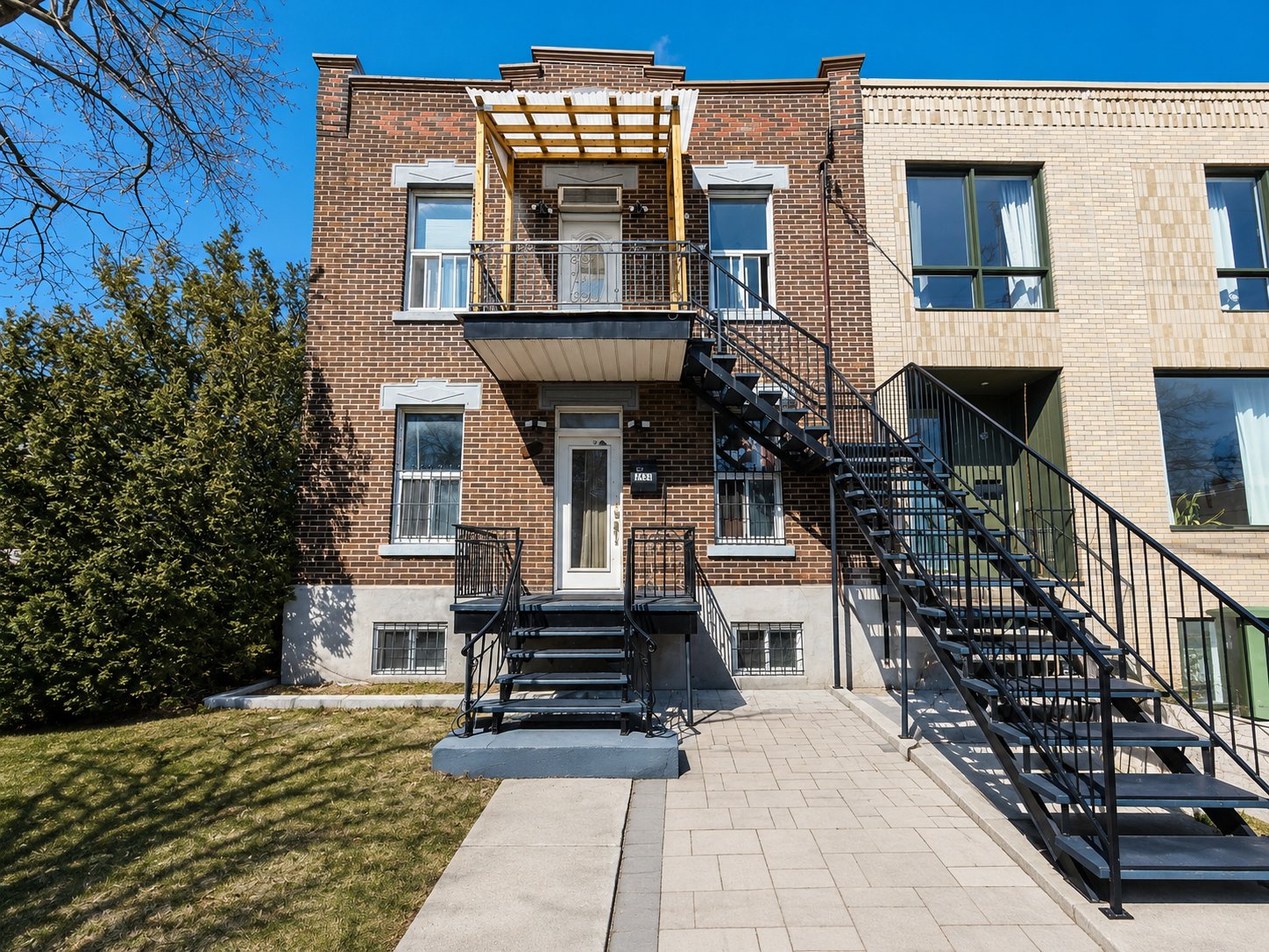 MLS: 27156188