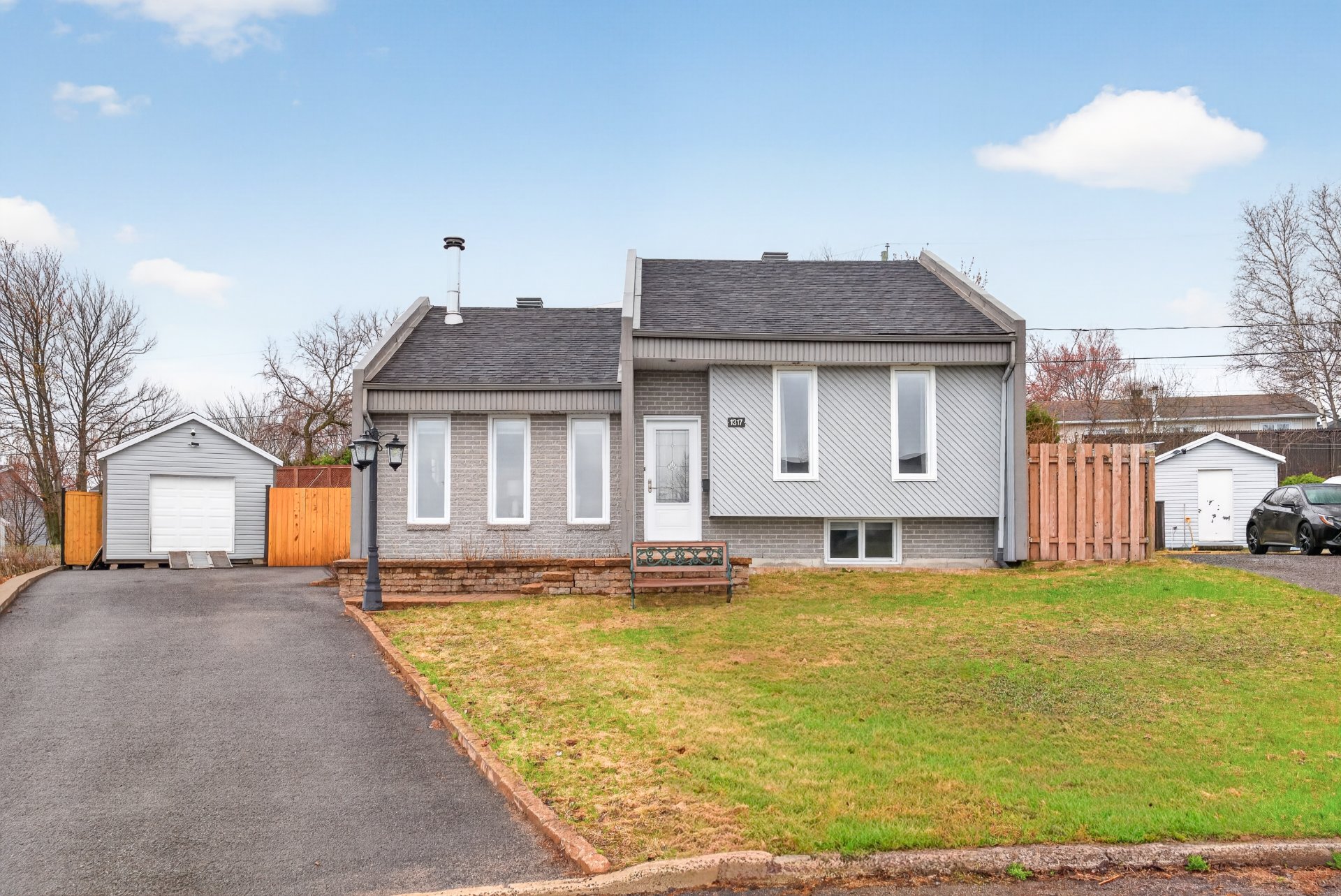 MLS: 21705941