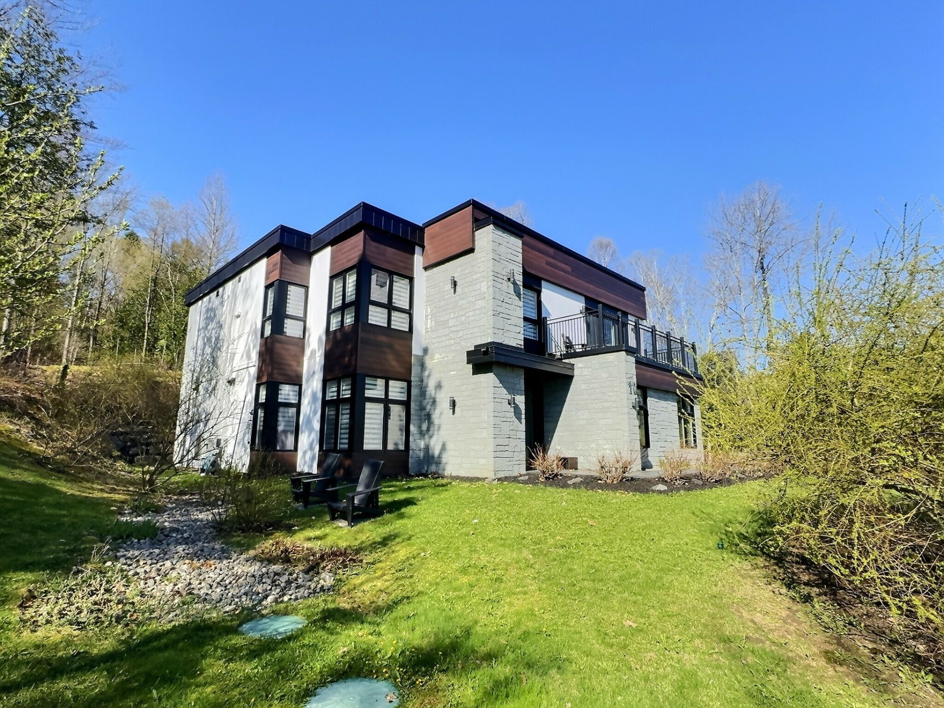 MLS: 15133114