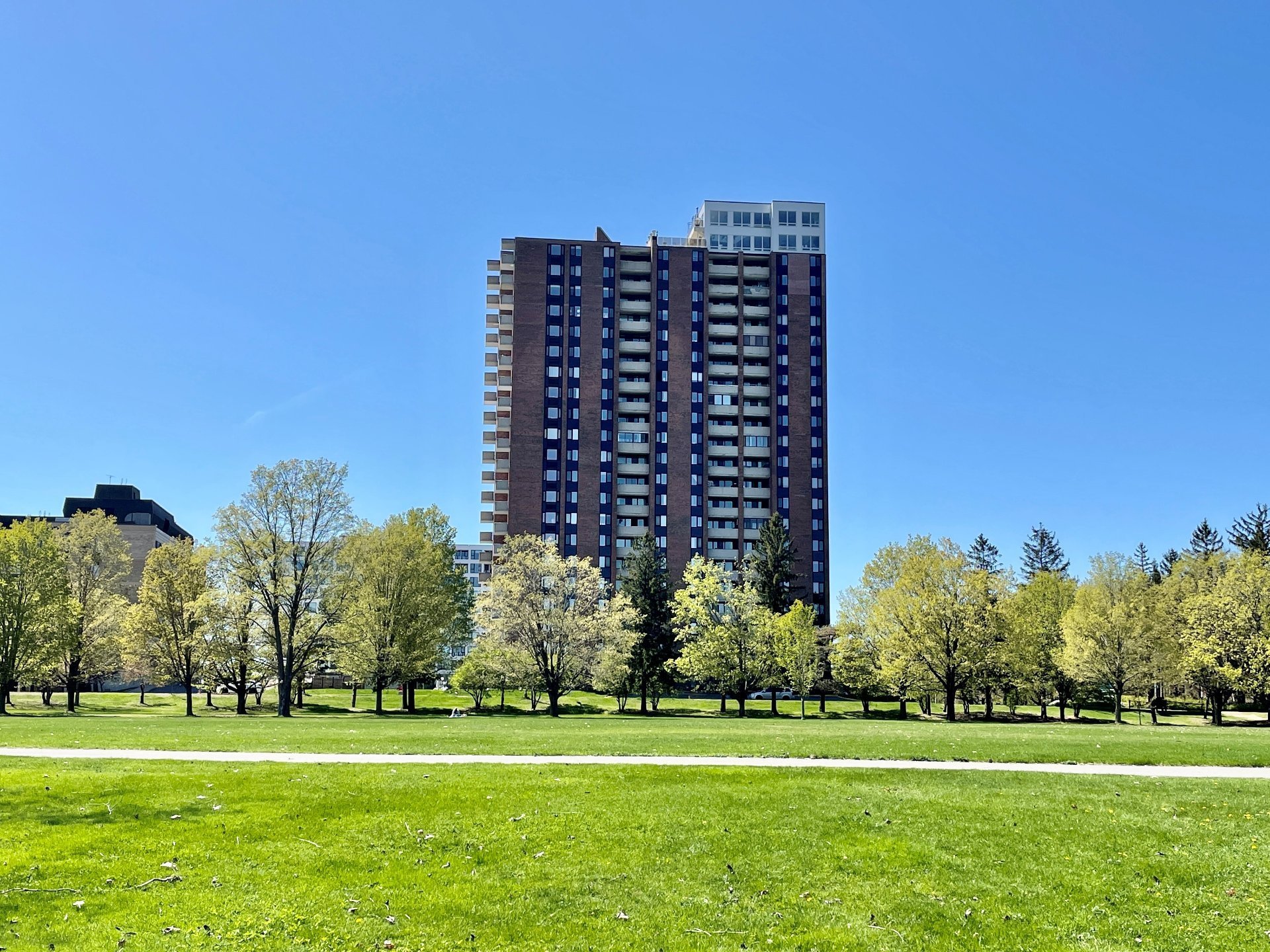 MLS: 26082067