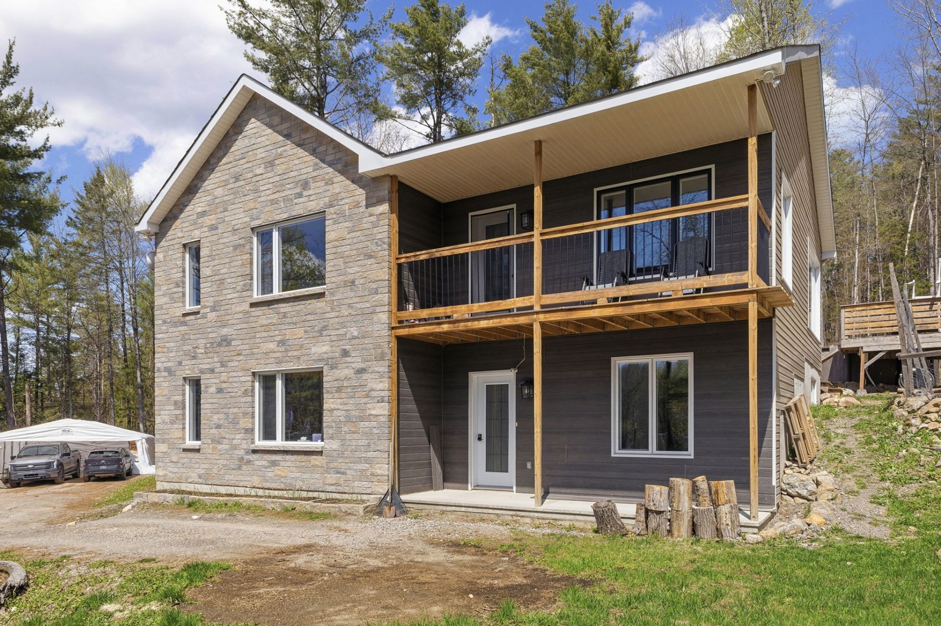 MLS: 15250842