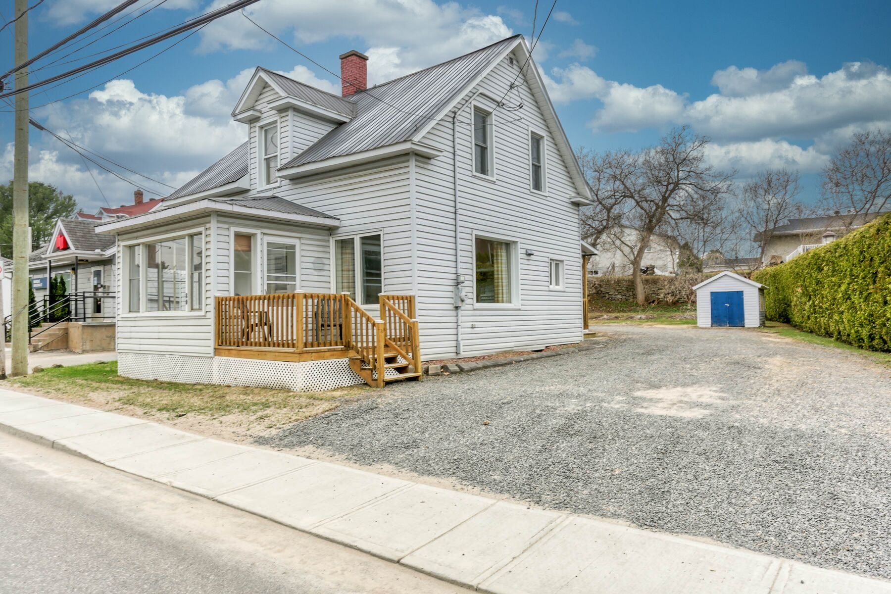 MLS: 23194635