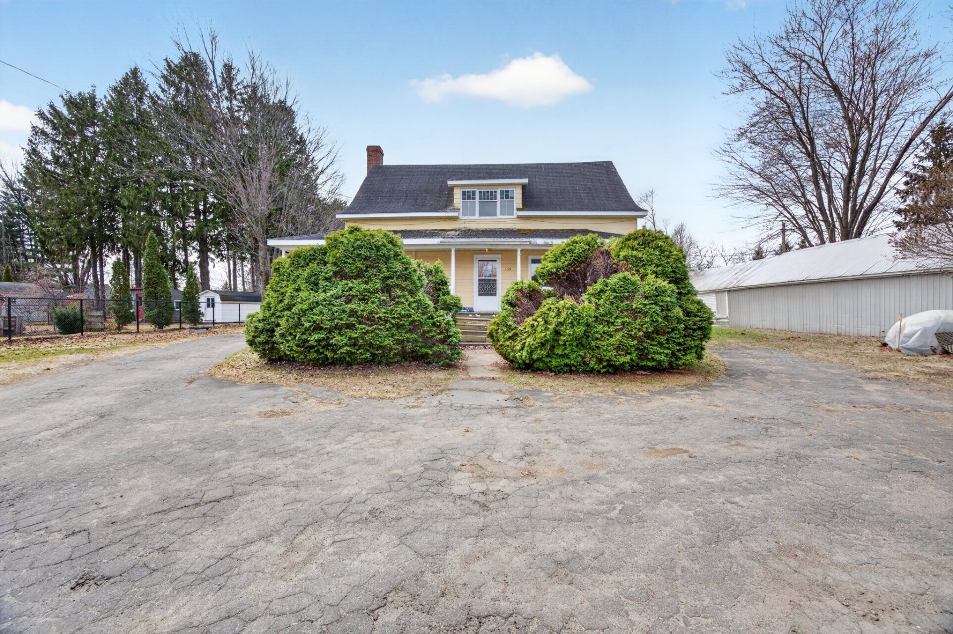 MLS: 18318561