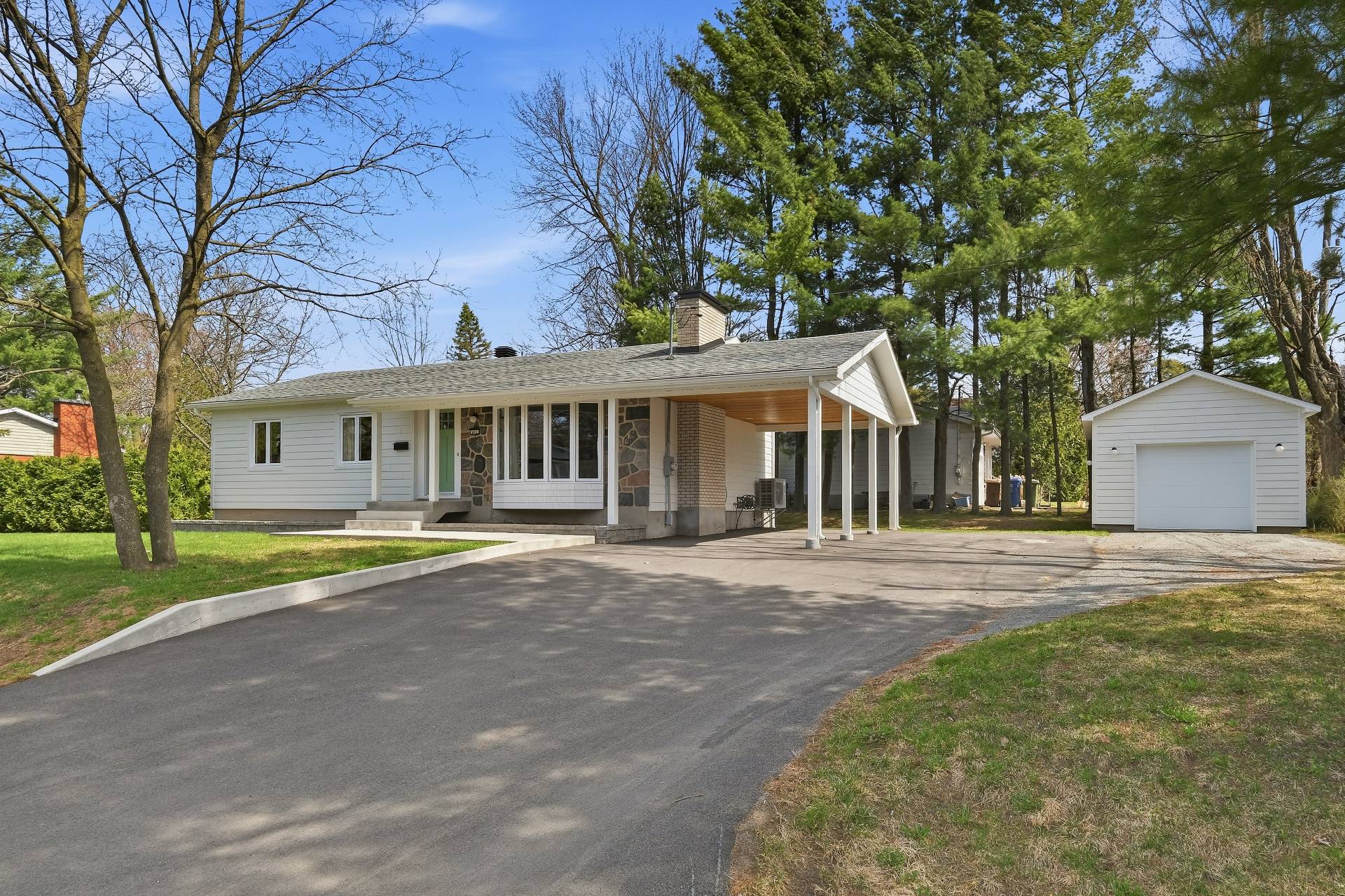 MLS: 27037874