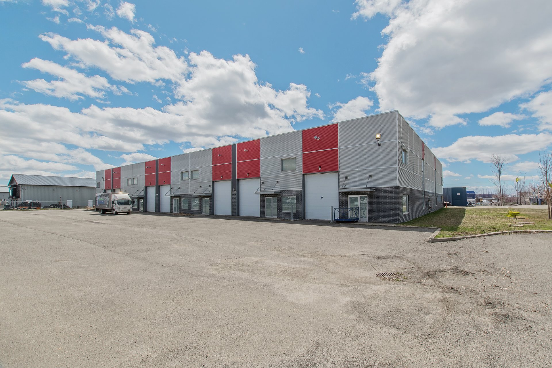 MLS: 12000453