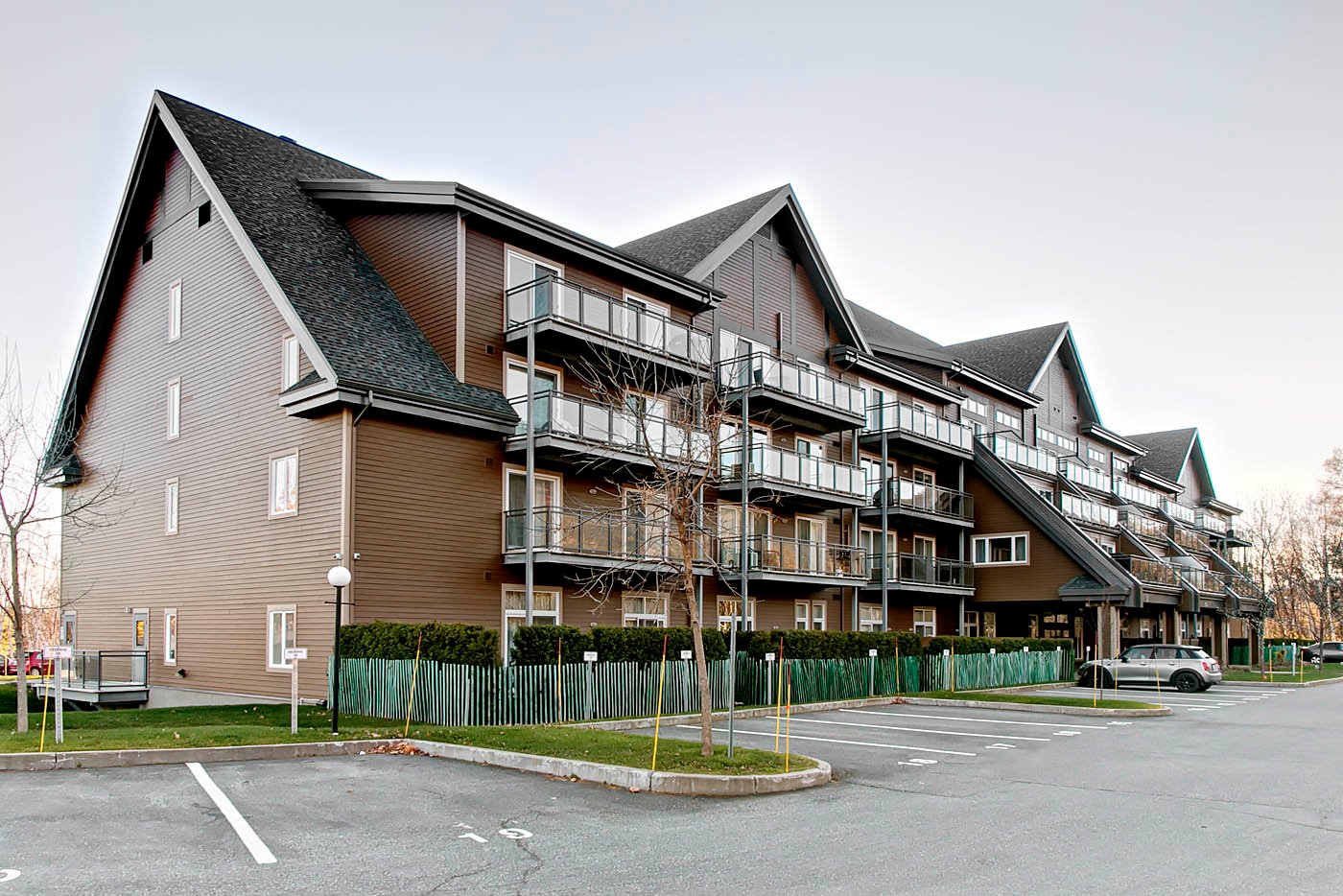MLS: 24867493