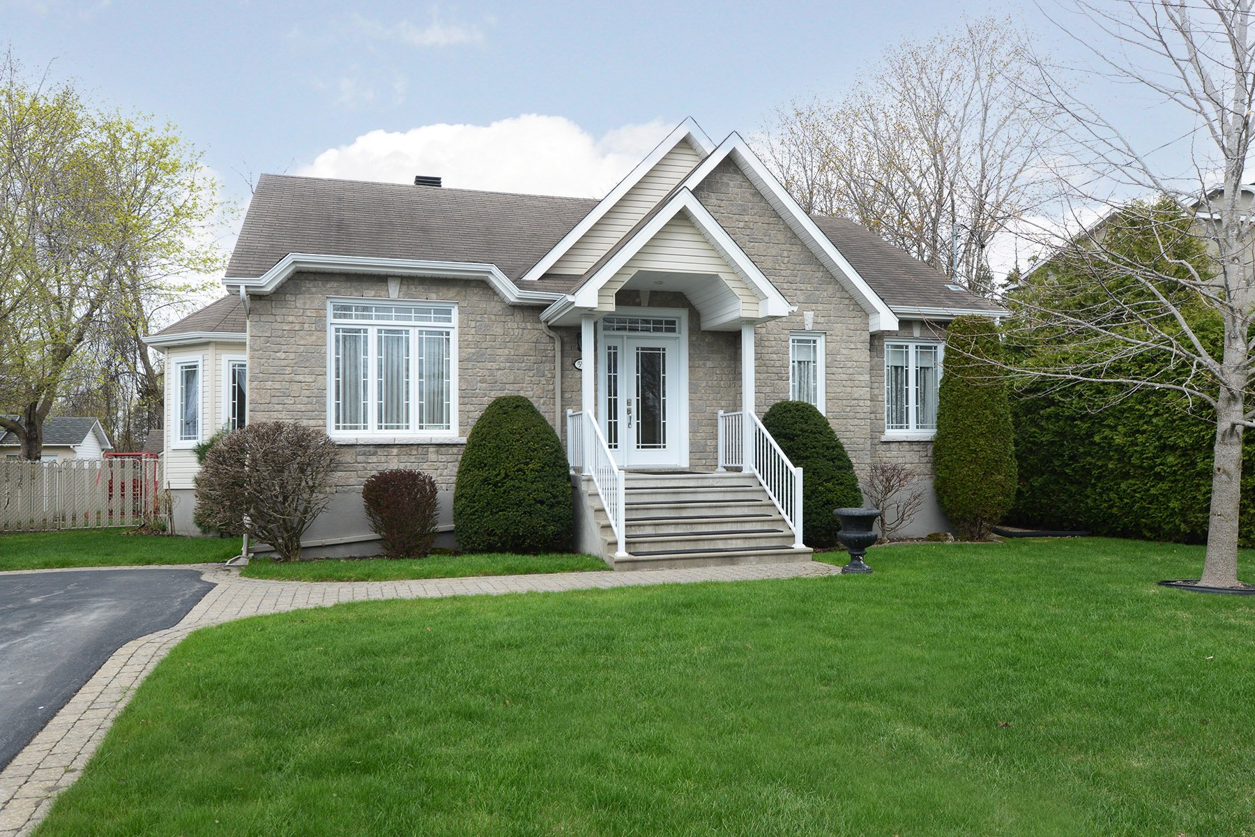 MLS: 21868747