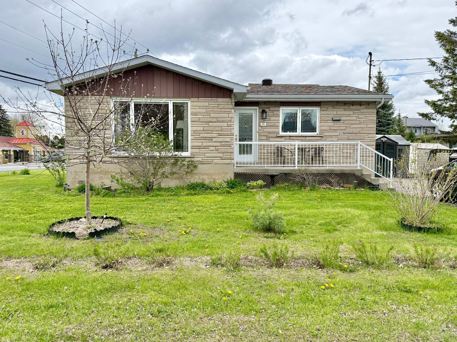 MLS: 28862352