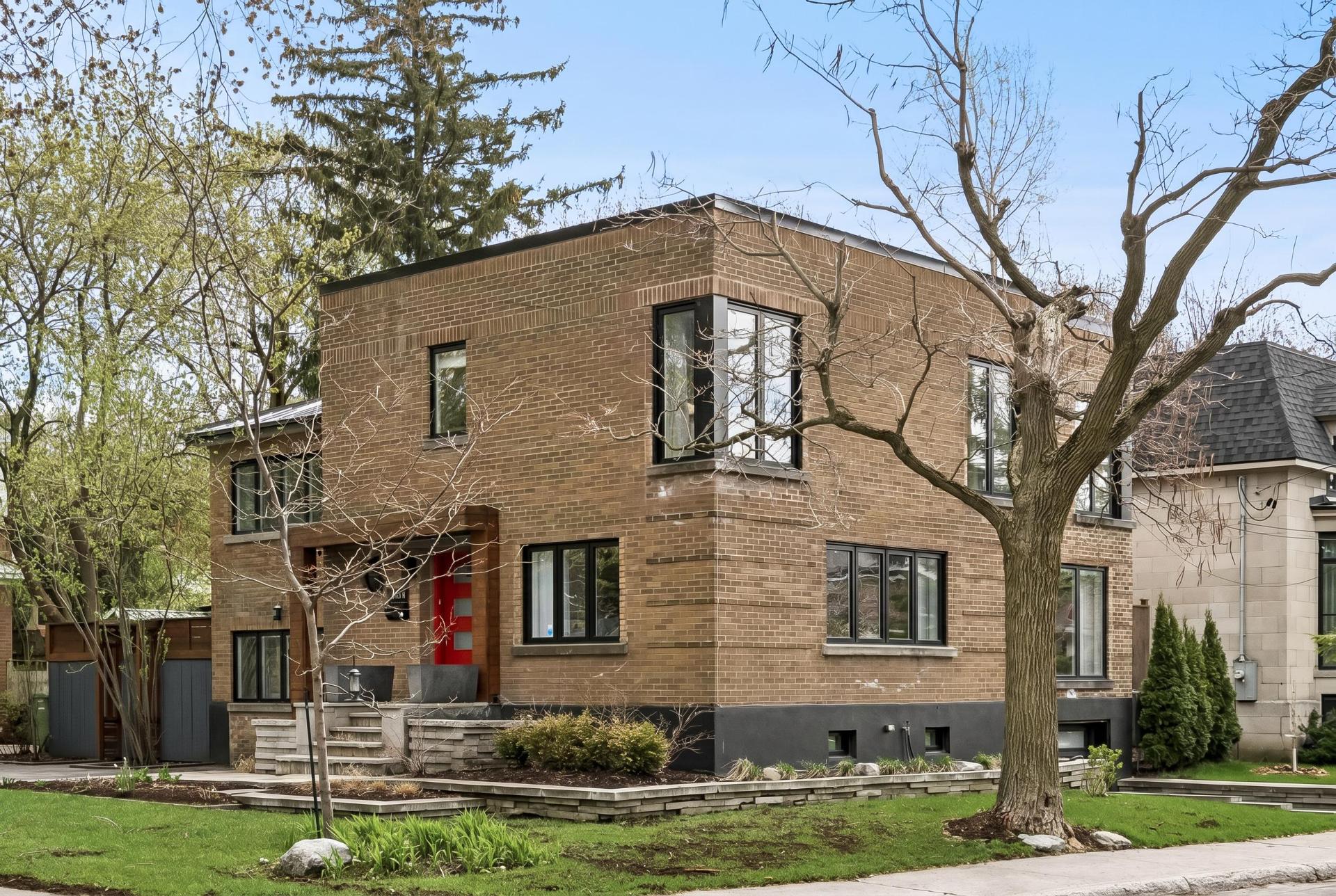 MLS: 27193405