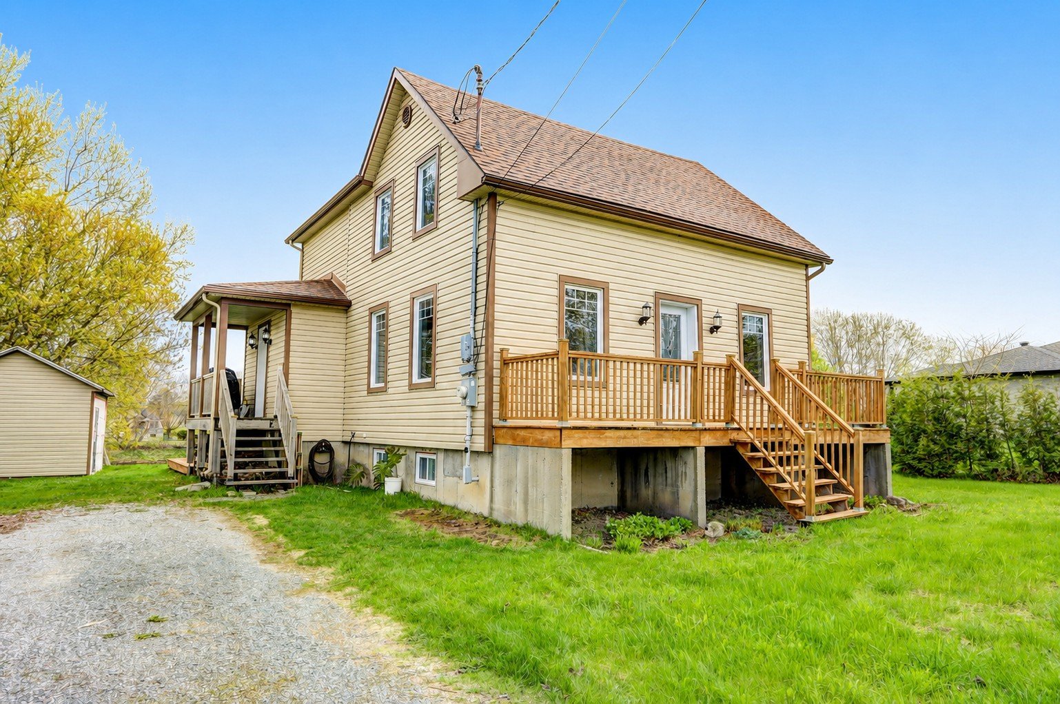 MLS: 23172628