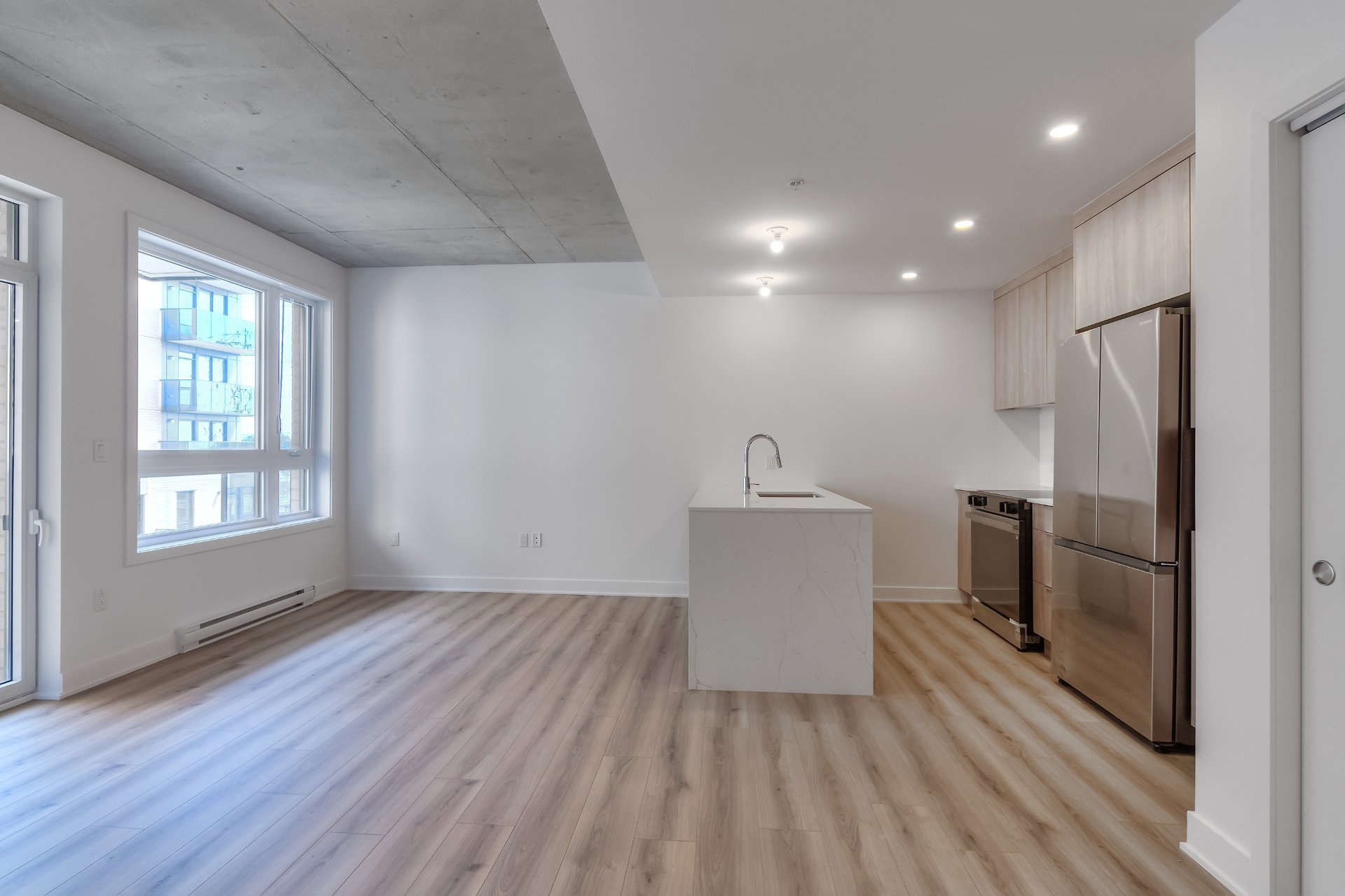 MLS: 21176398