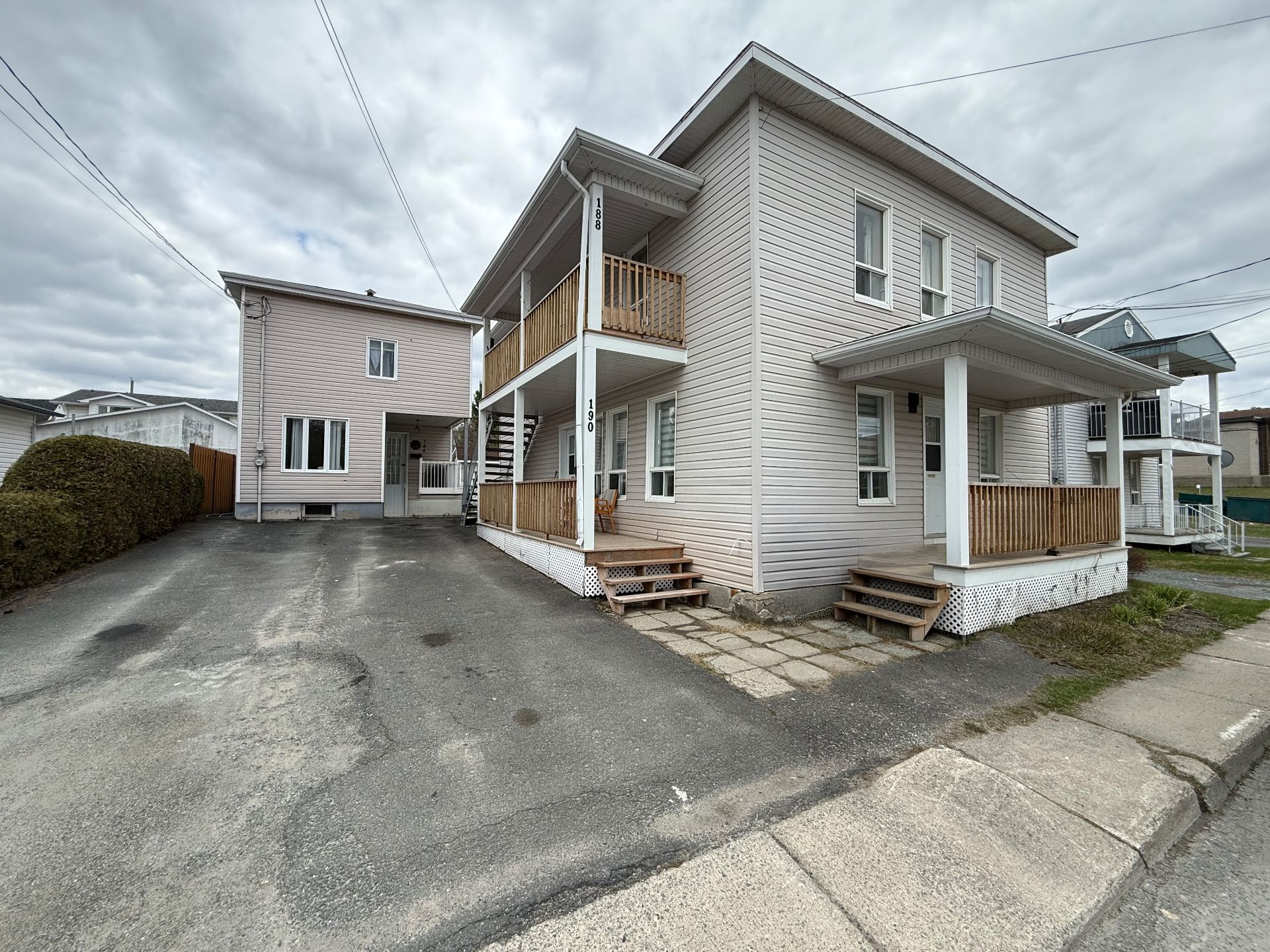 MLS: 23430569