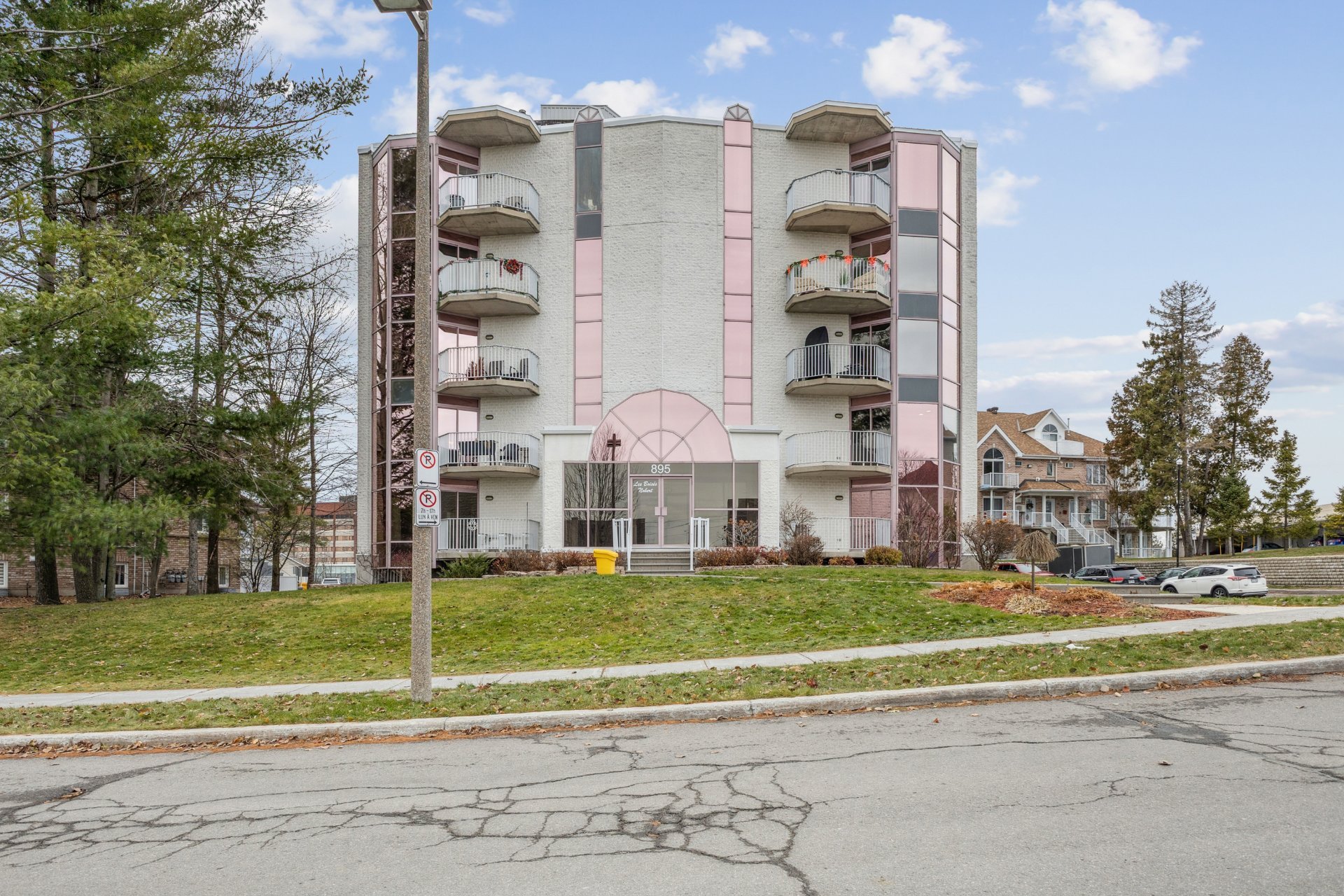 MLS: 17976921