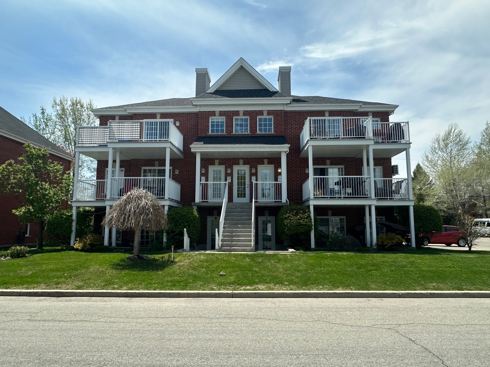 MLS: 17517221