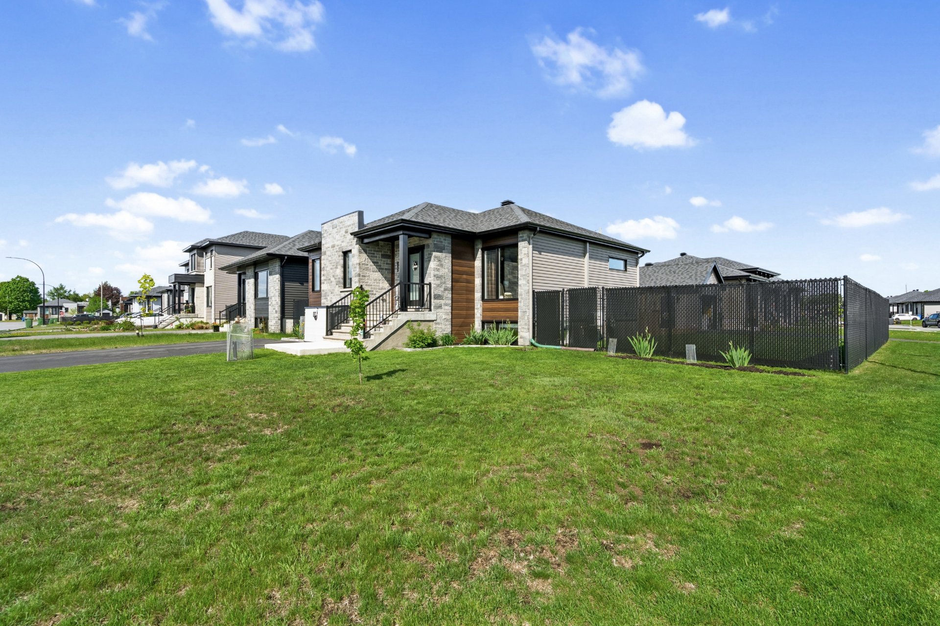 MLS: 24380624