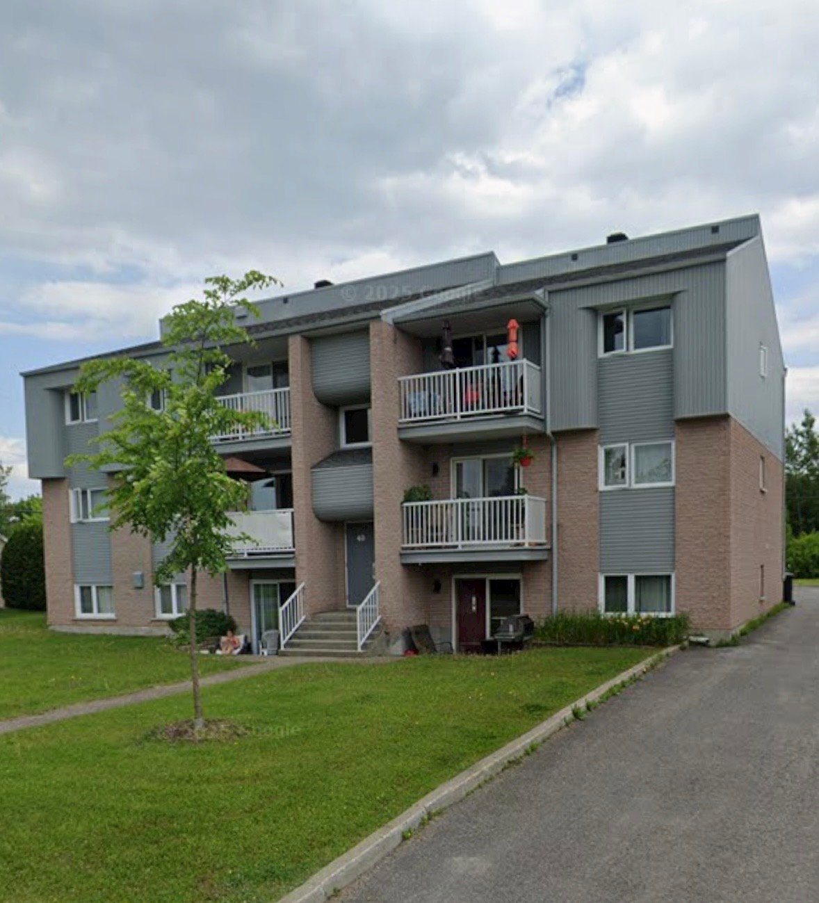 MLS: 9749067