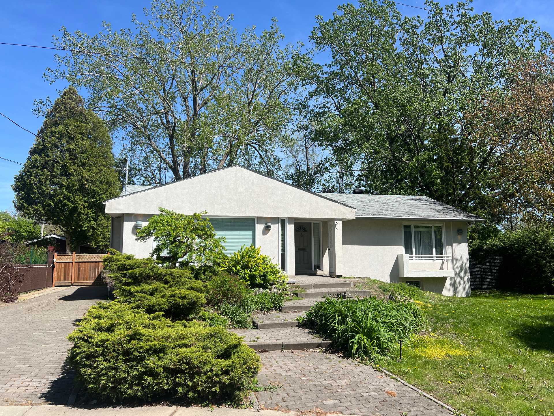 MLS: 17359861