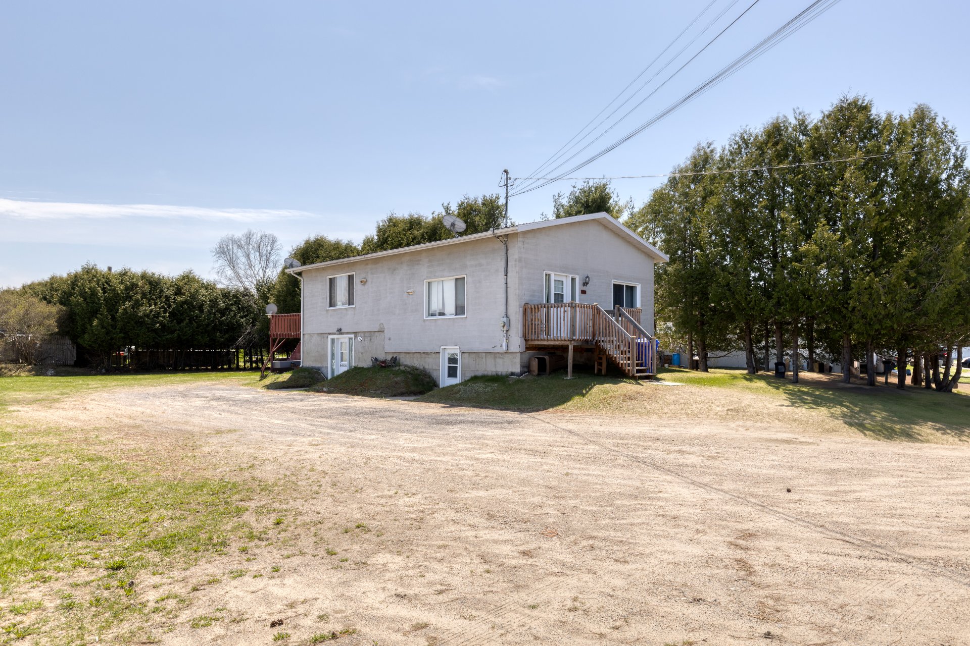 MLS: 22381212