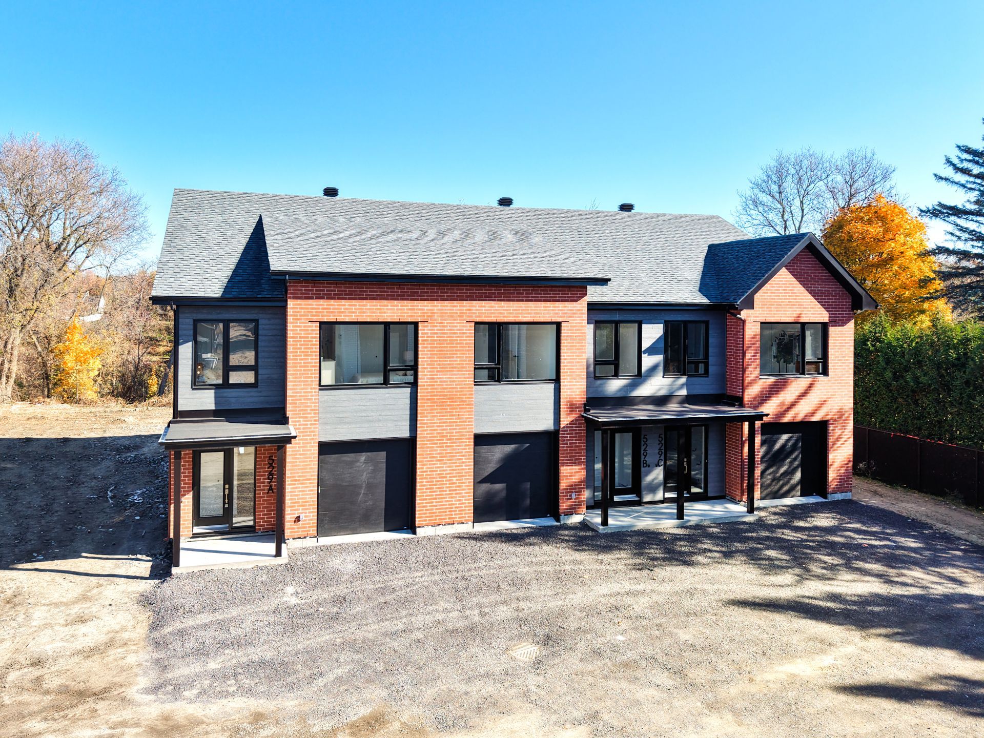 MLS: 25545676