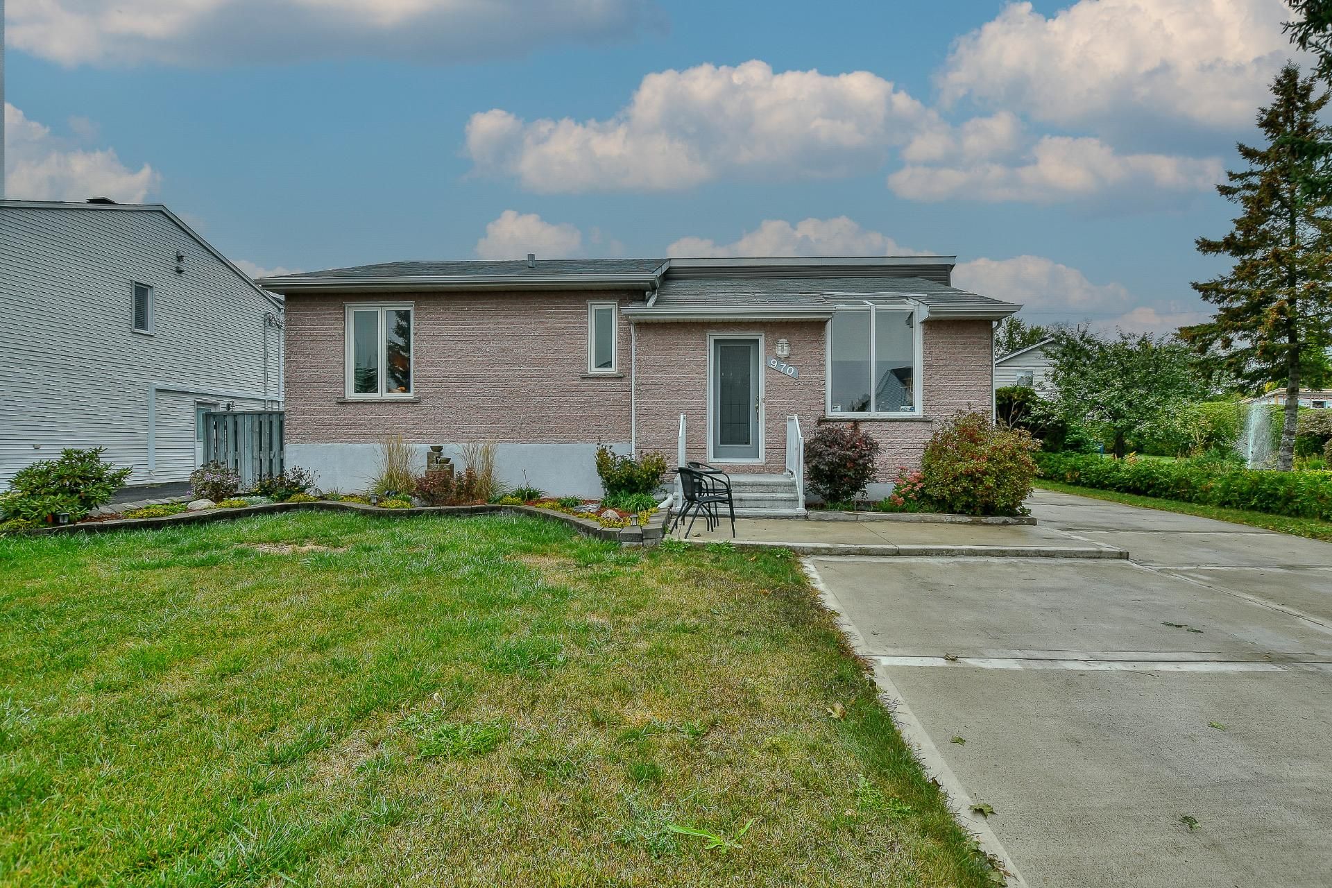 MLS: 19325544