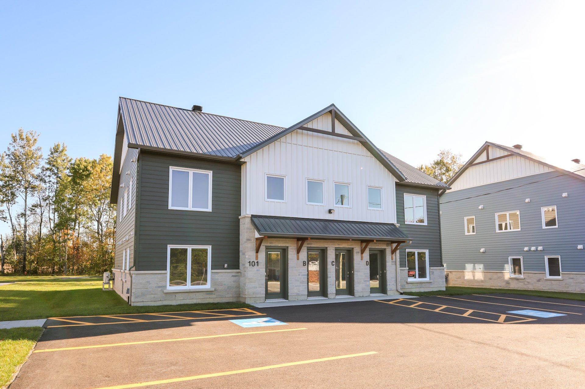MLS: 21865399