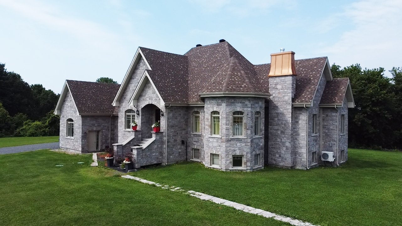 MLS: 25701457