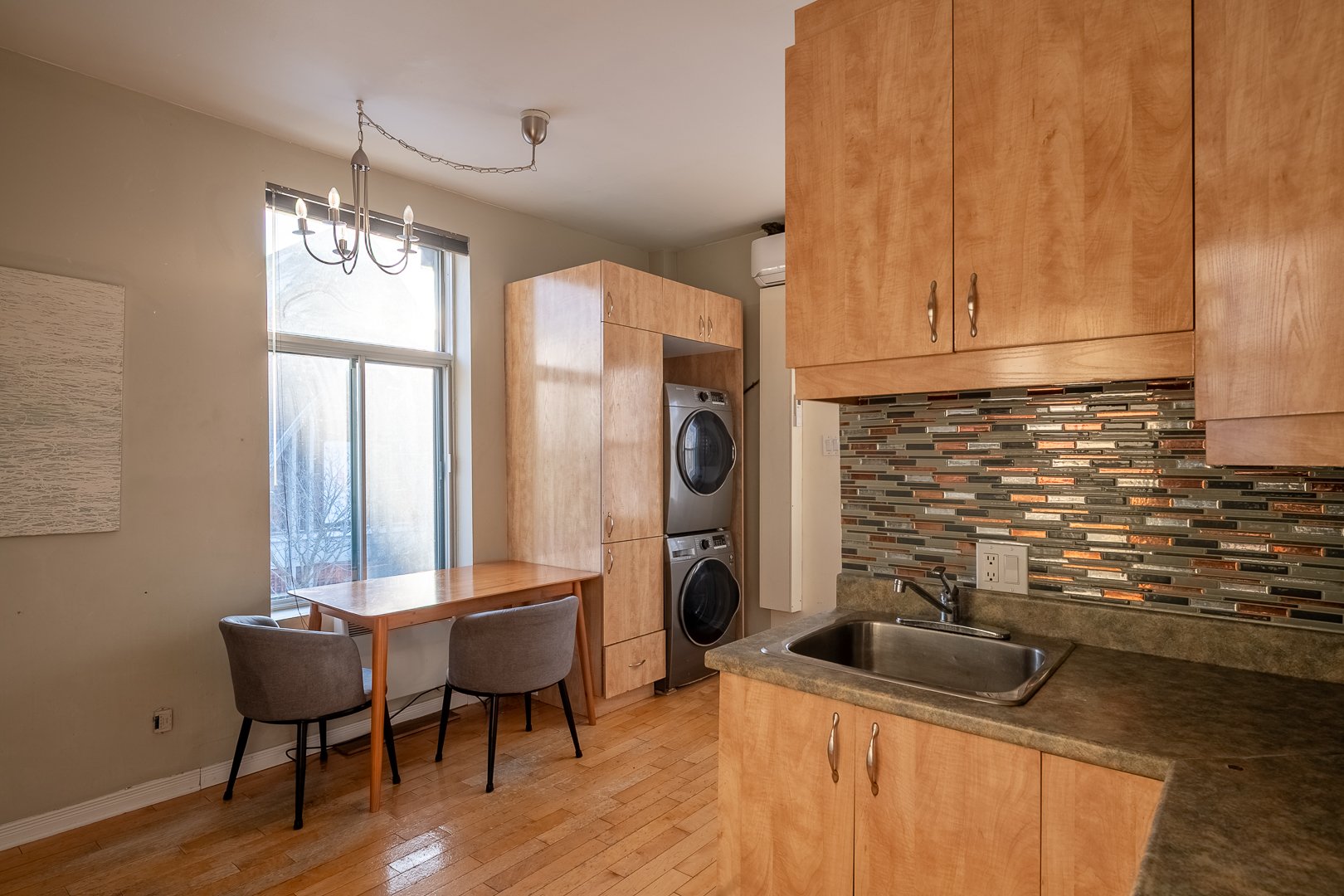 MLS: 26910861