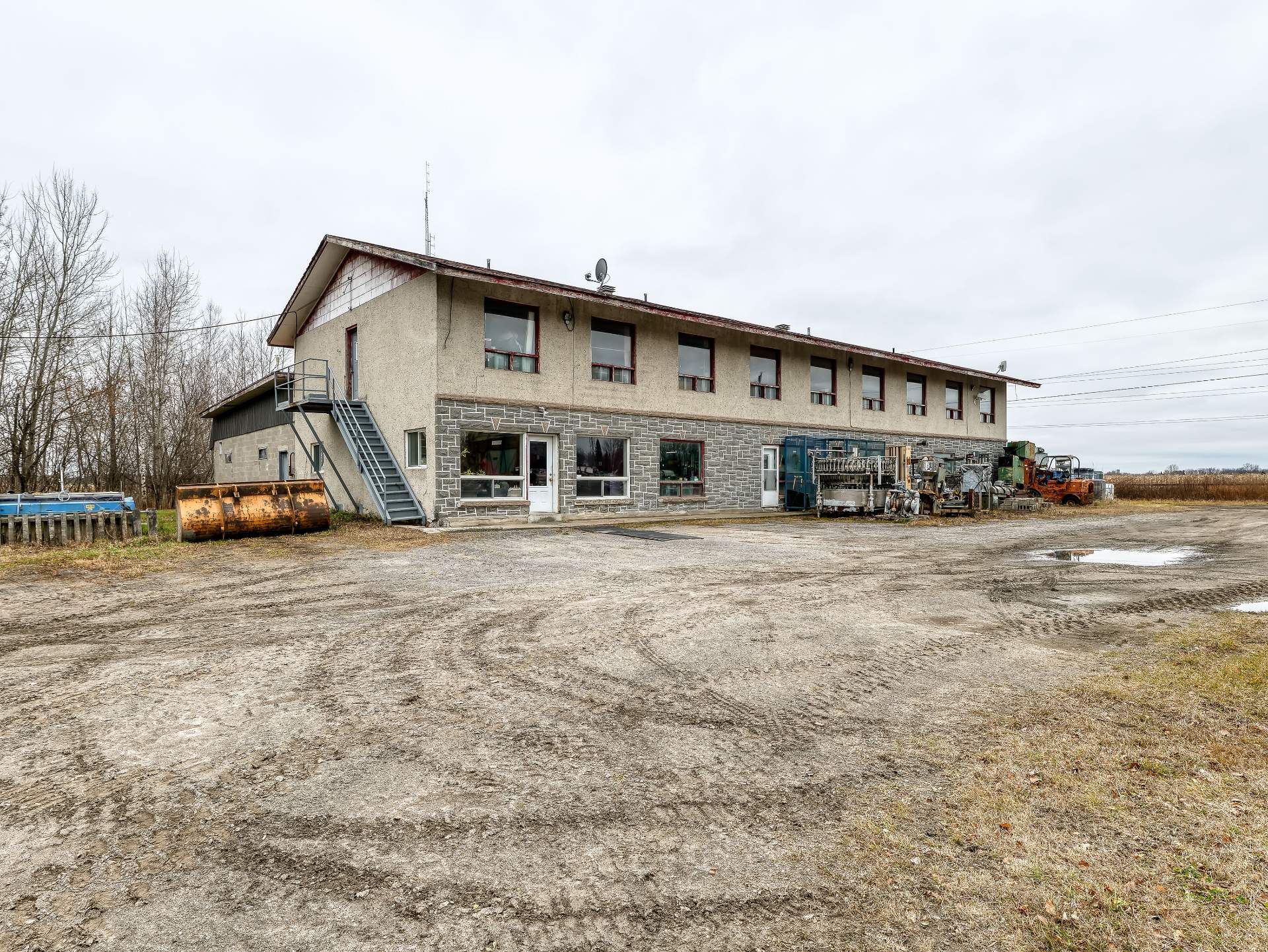 MLS: 28484853