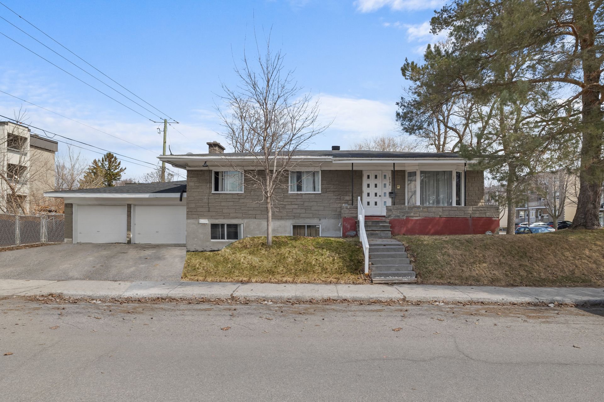 MLS: 28445279