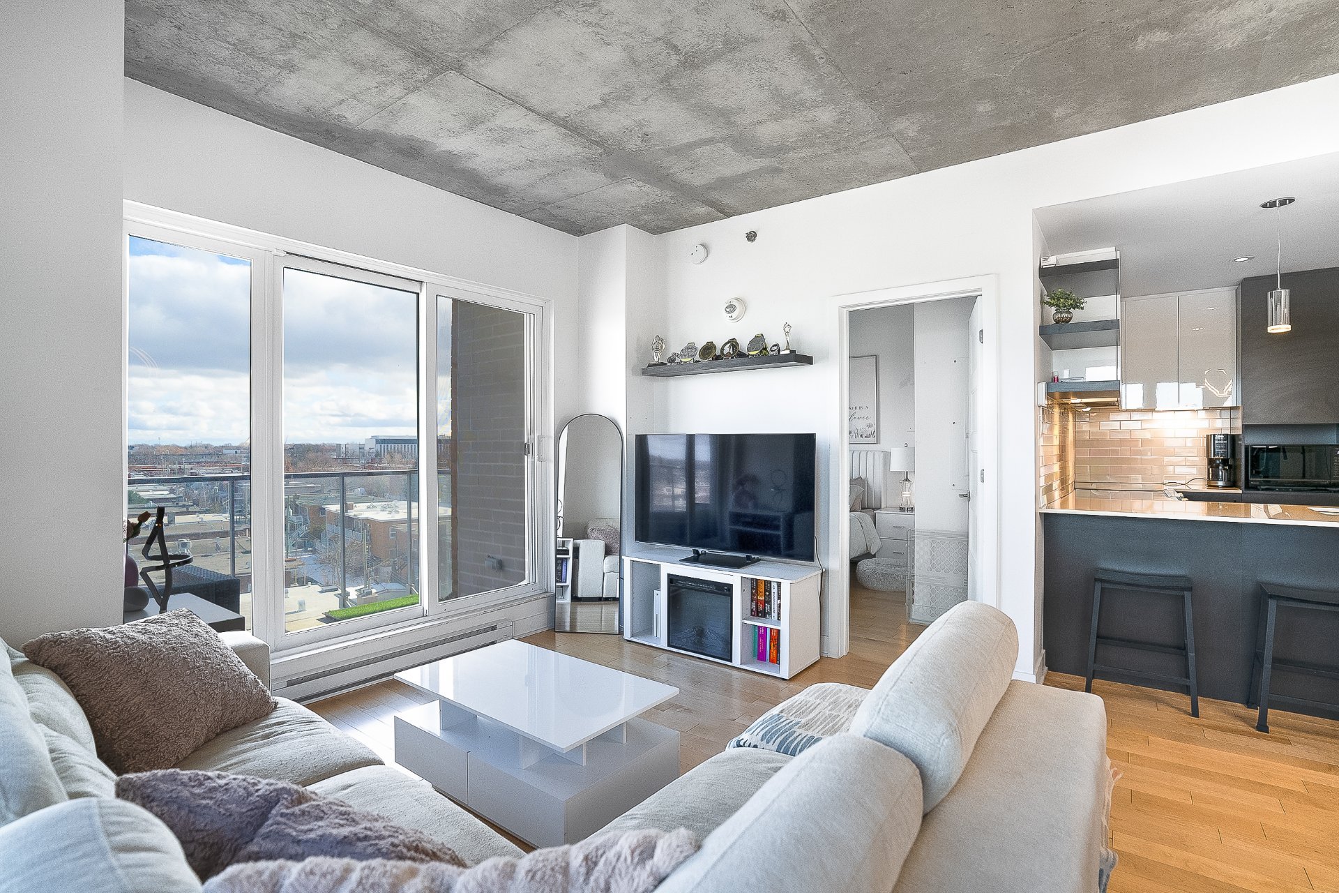 MLS: 19432561