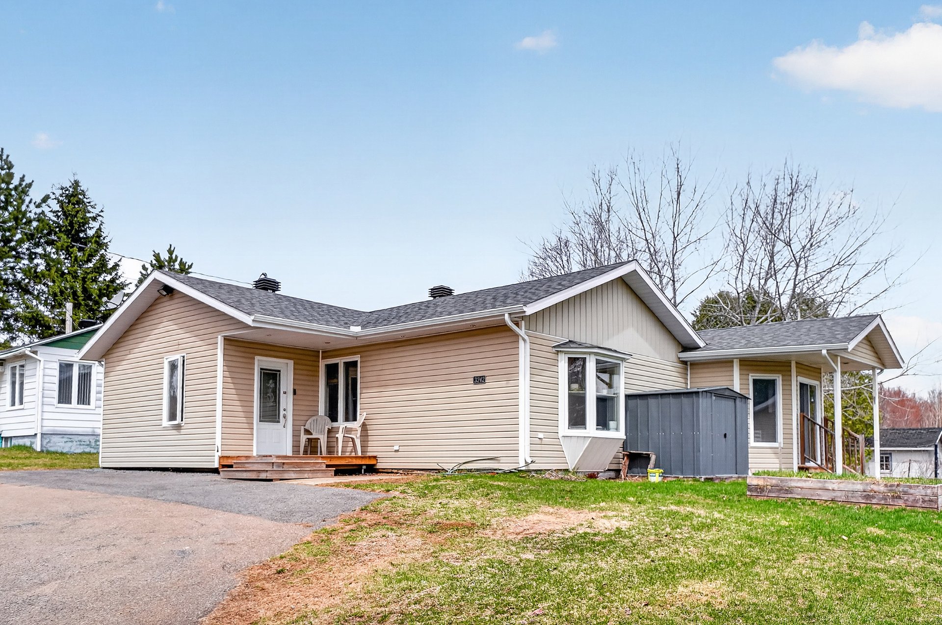 MLS: 25210108