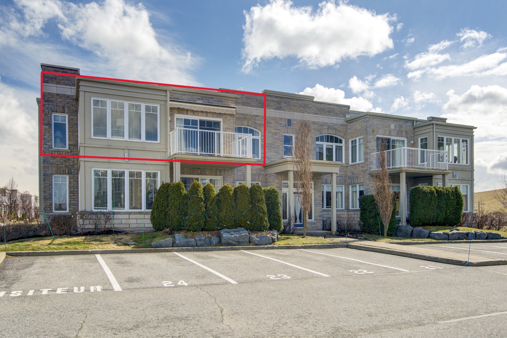 MLS: 26990851