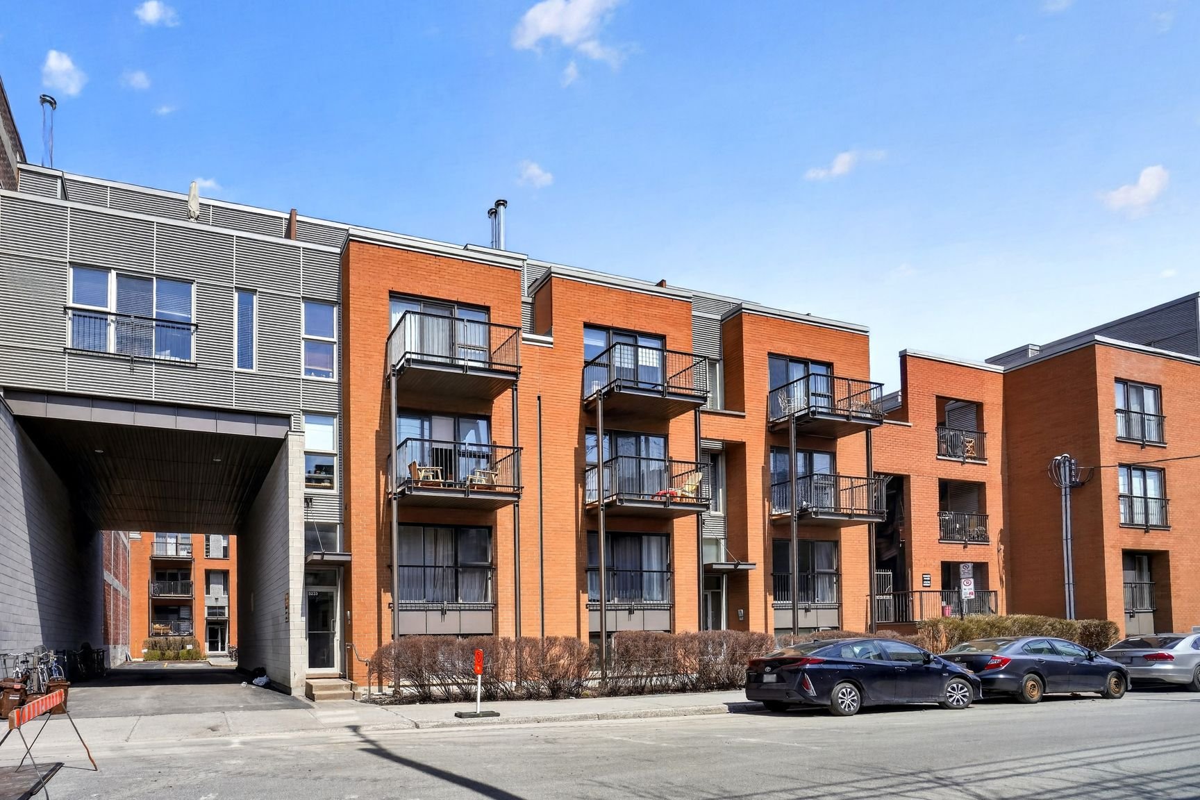 MLS: 21595449