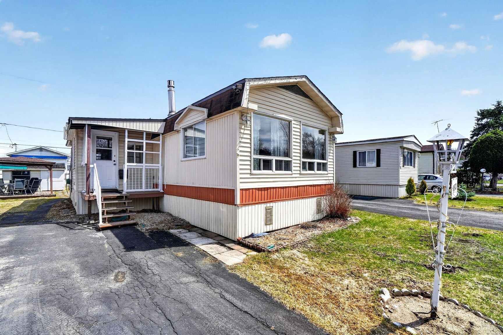 MLS: 27035021
