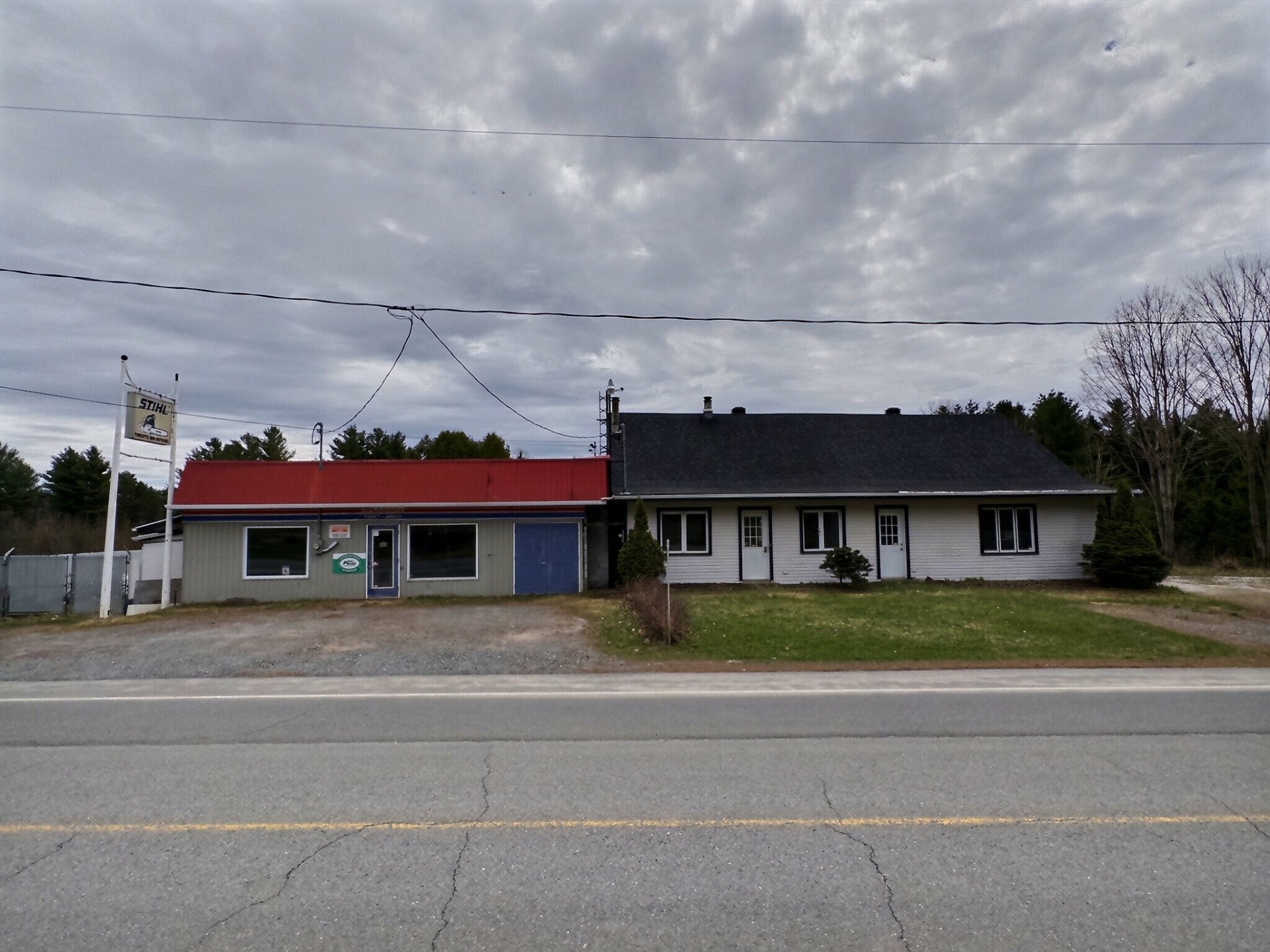 MLS: 27575353