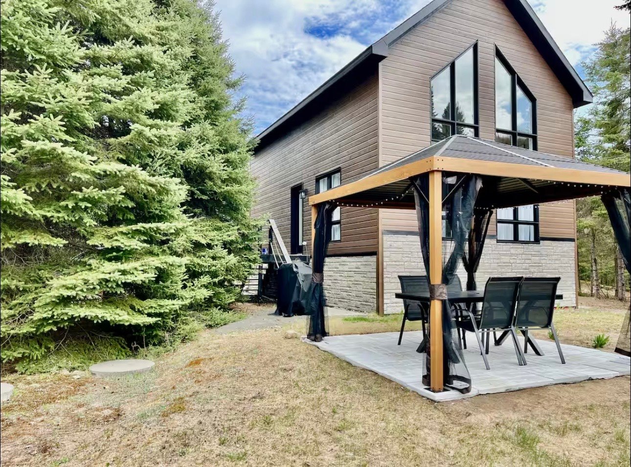 MLS: 22124125