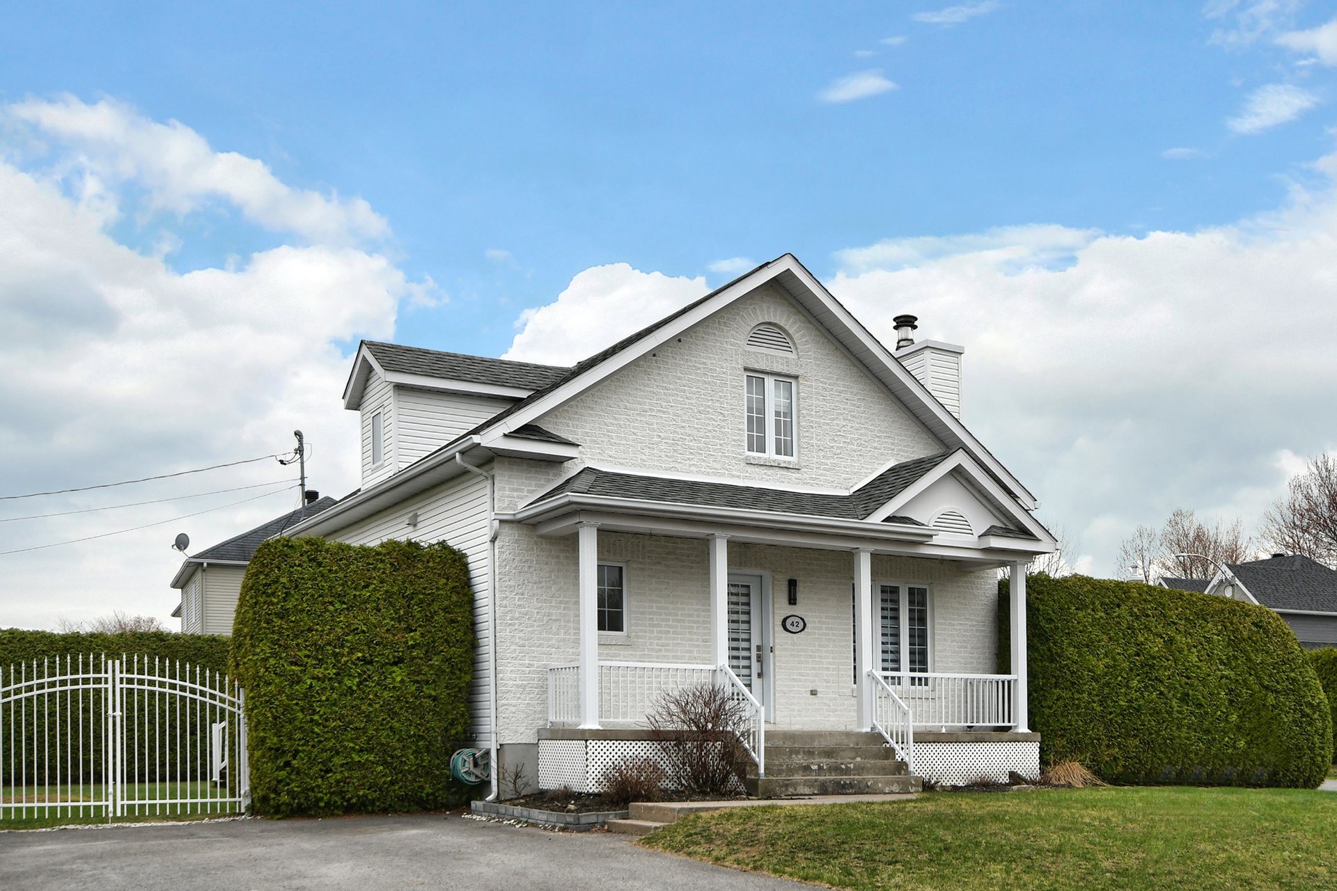 MLS: 27183105