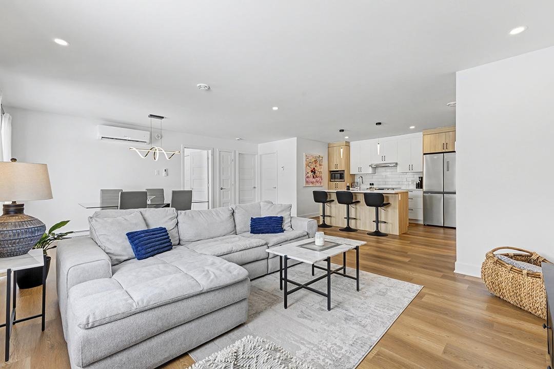 MLS: 25078532