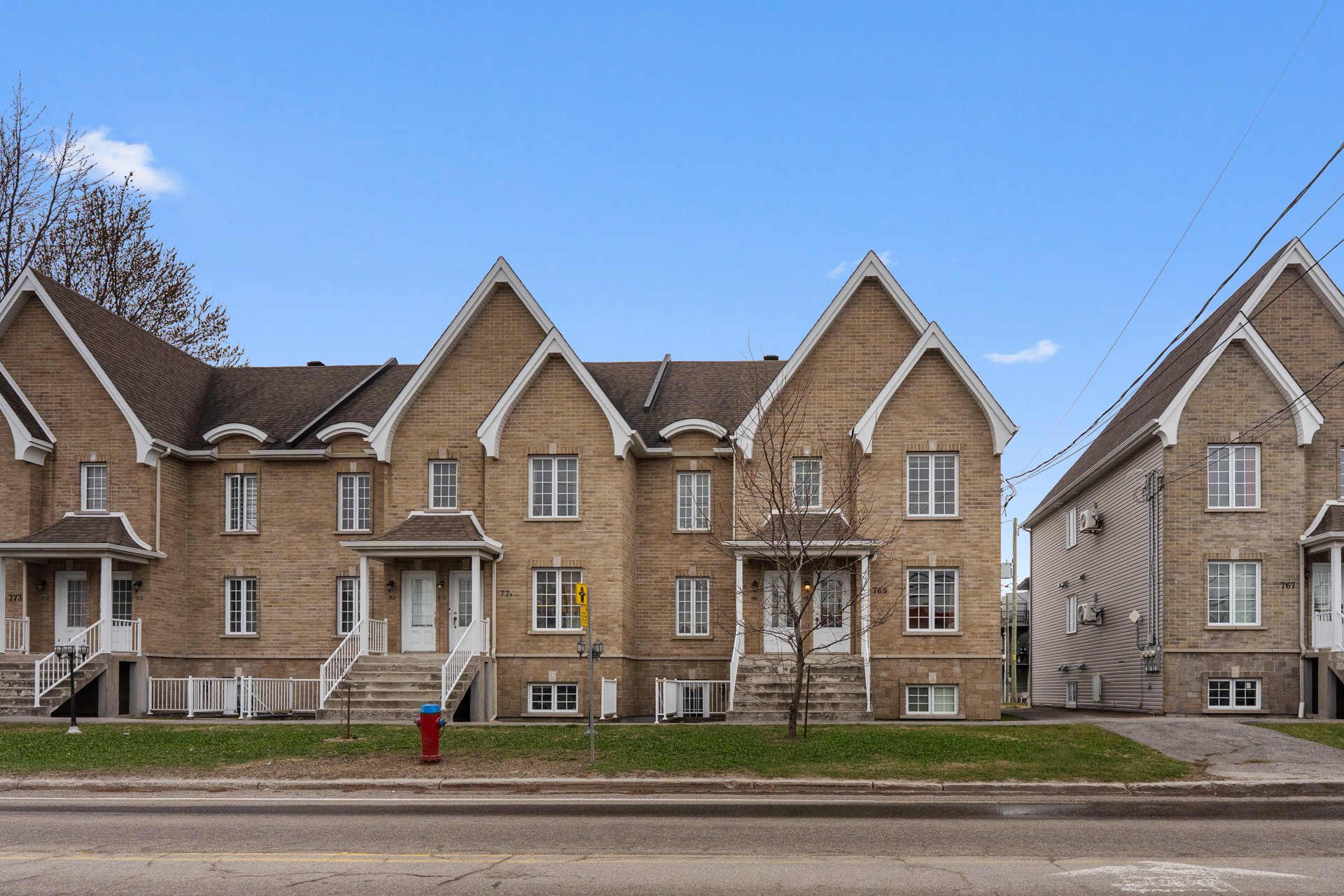 MLS: 27933759