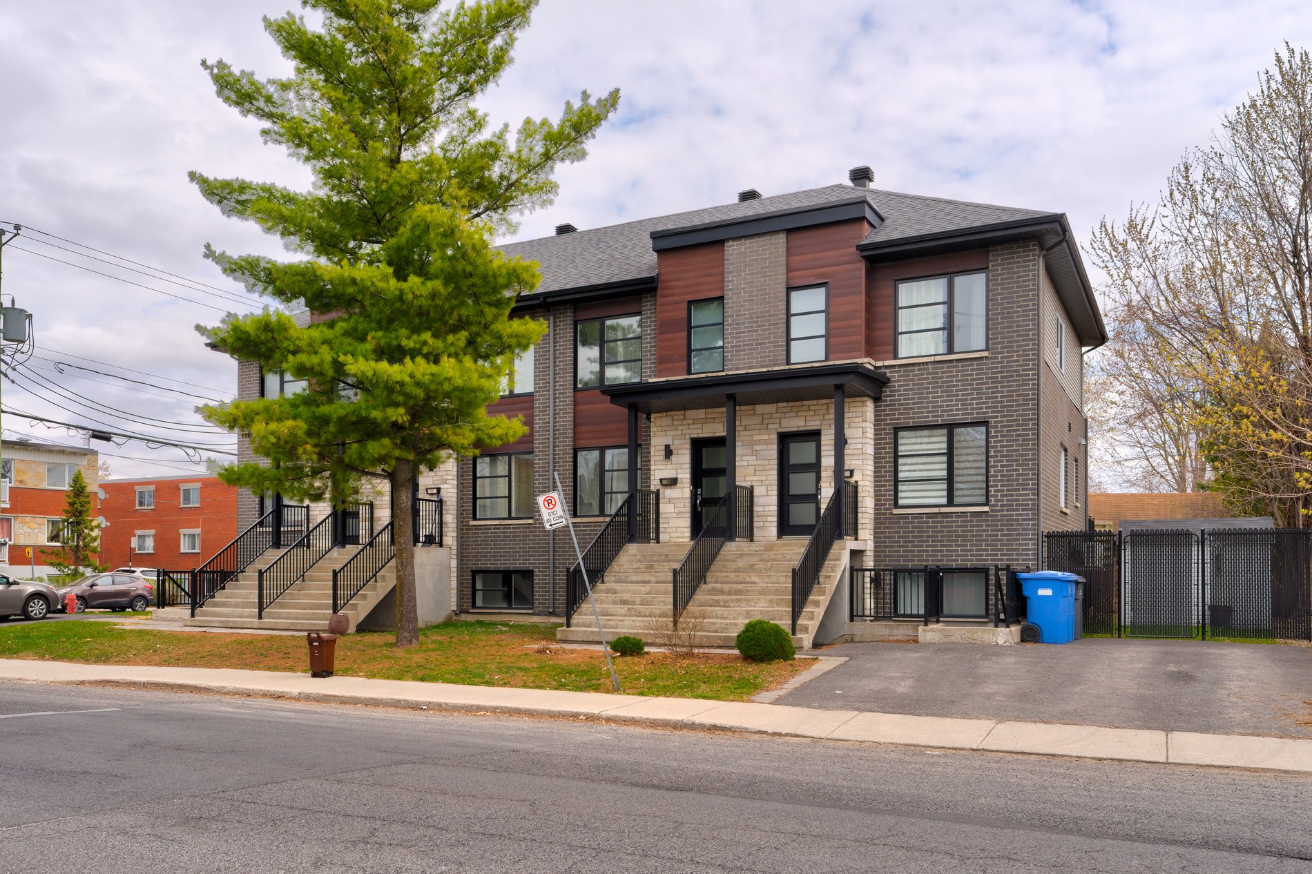 MLS: 27936547