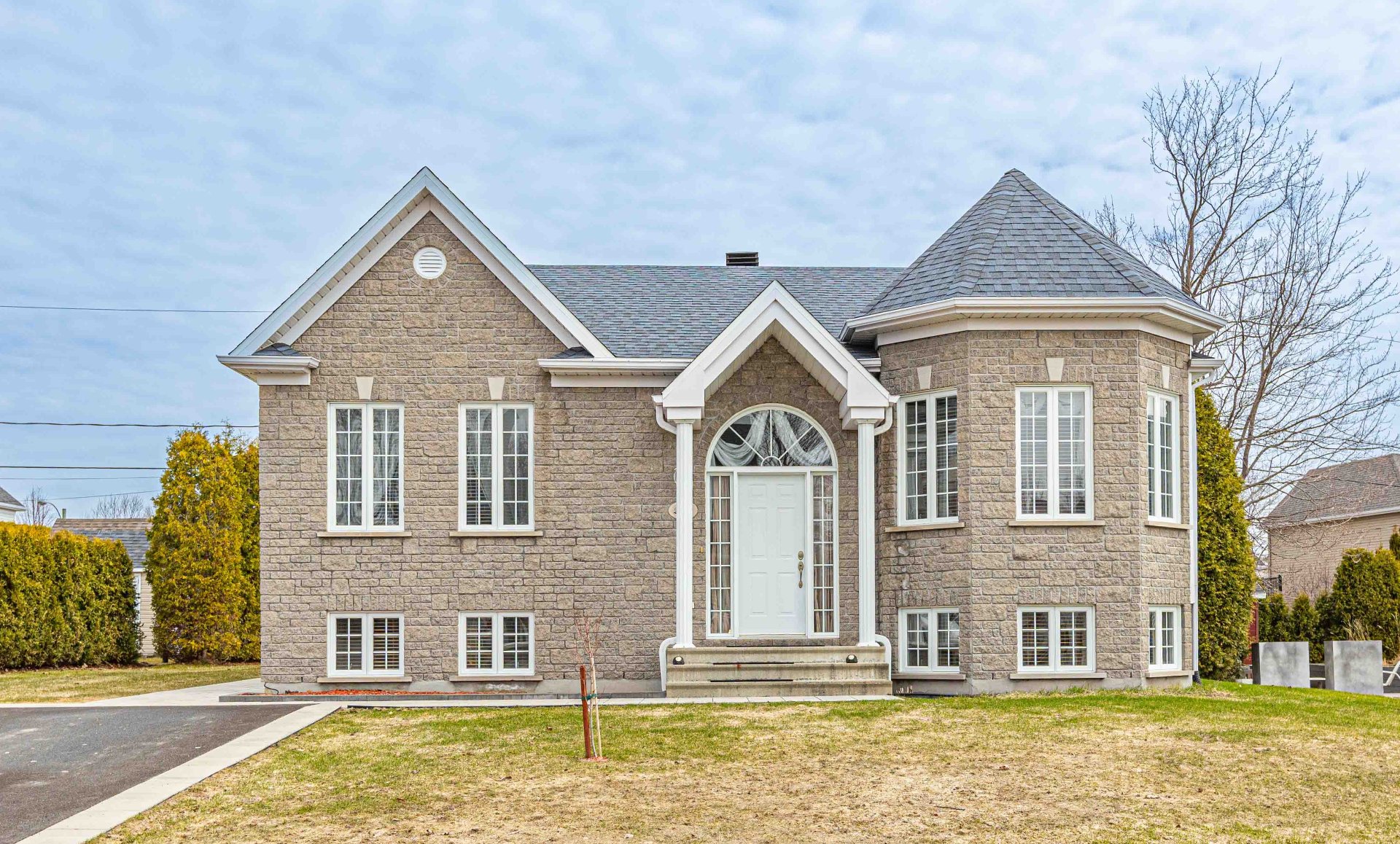 MLS: 28474545