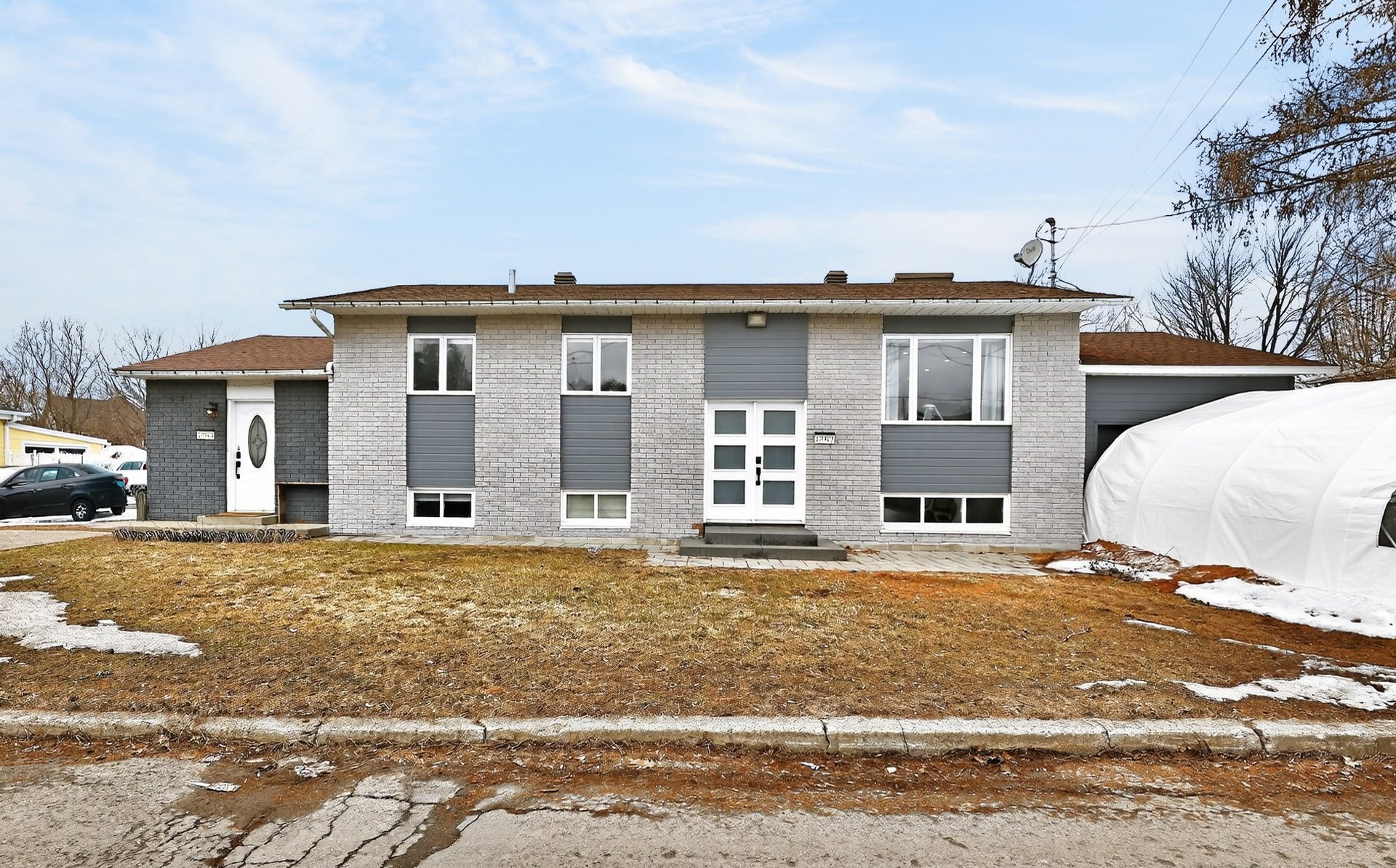 MLS: 27294686