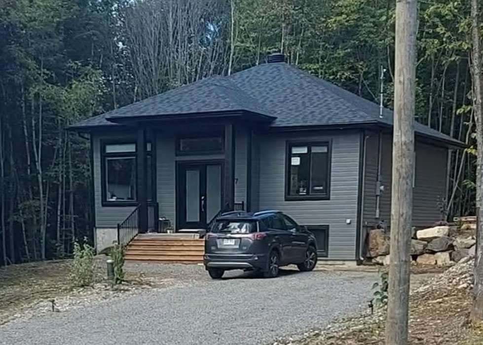 MLS: 28966086