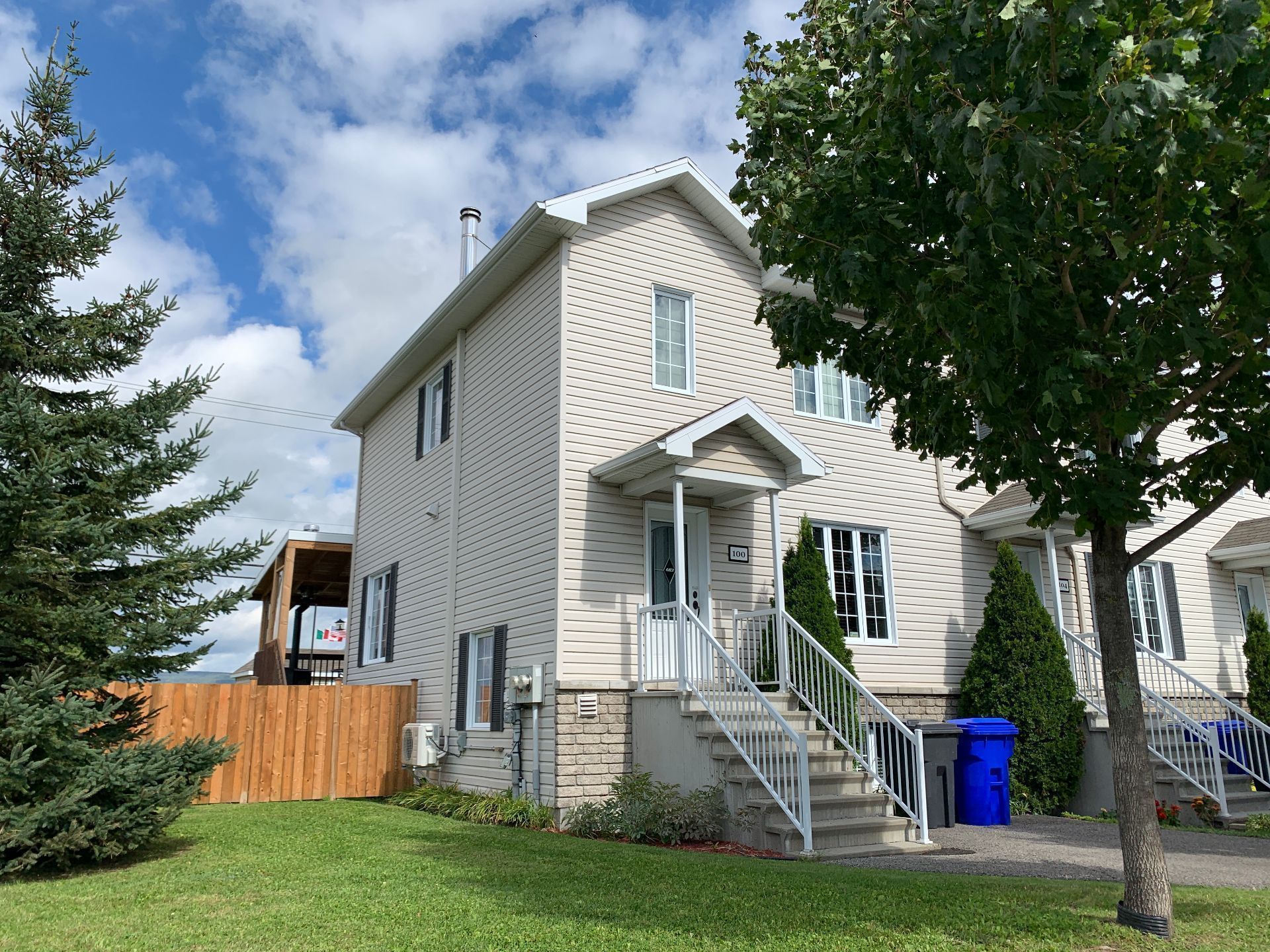 MLS: 25989623