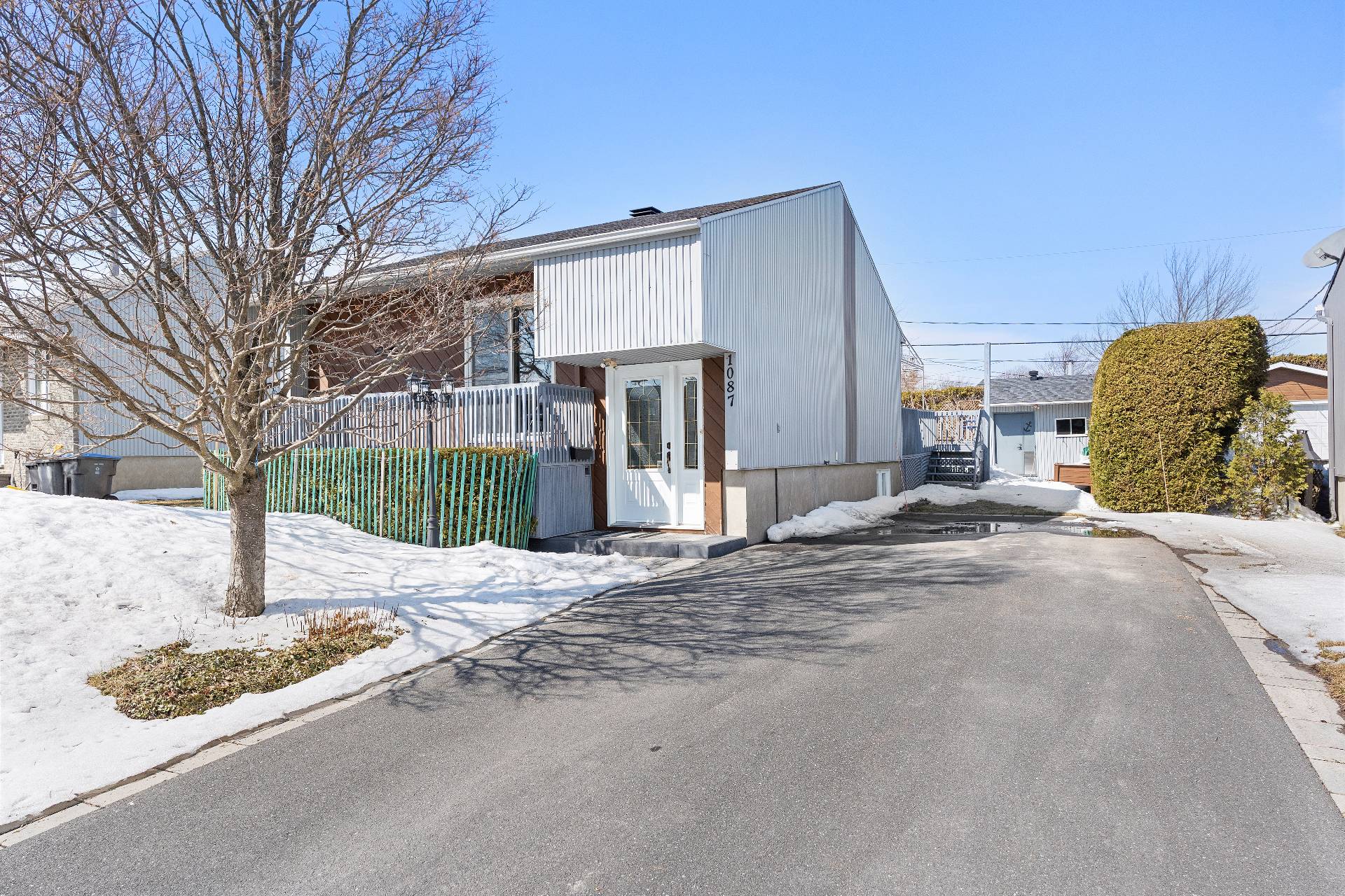 MLS: 23146920