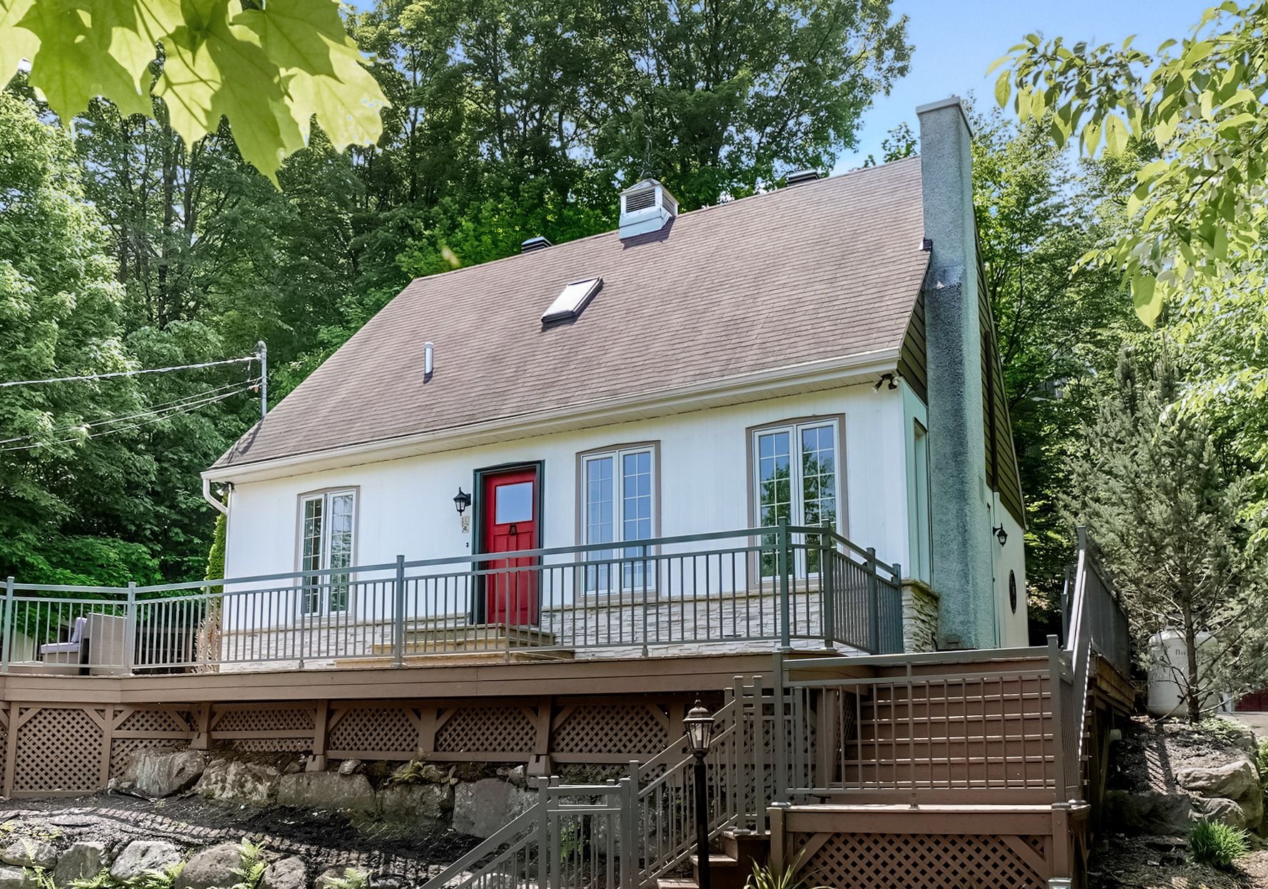 MLS: 23981312